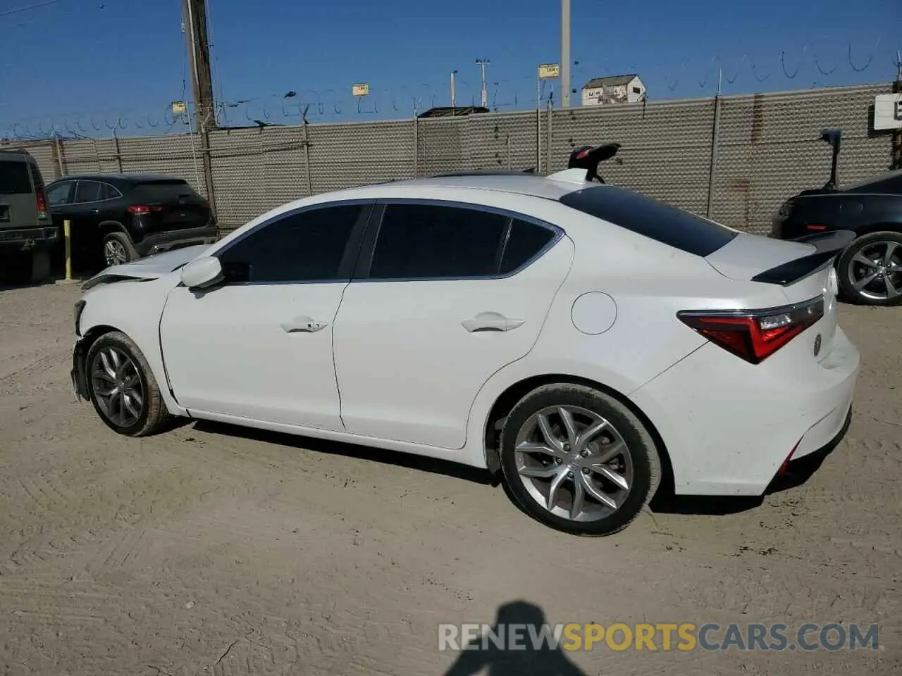 2 fotografías del automóvil dañado 19UDE2F32KA008664 ACURA ILX 2019