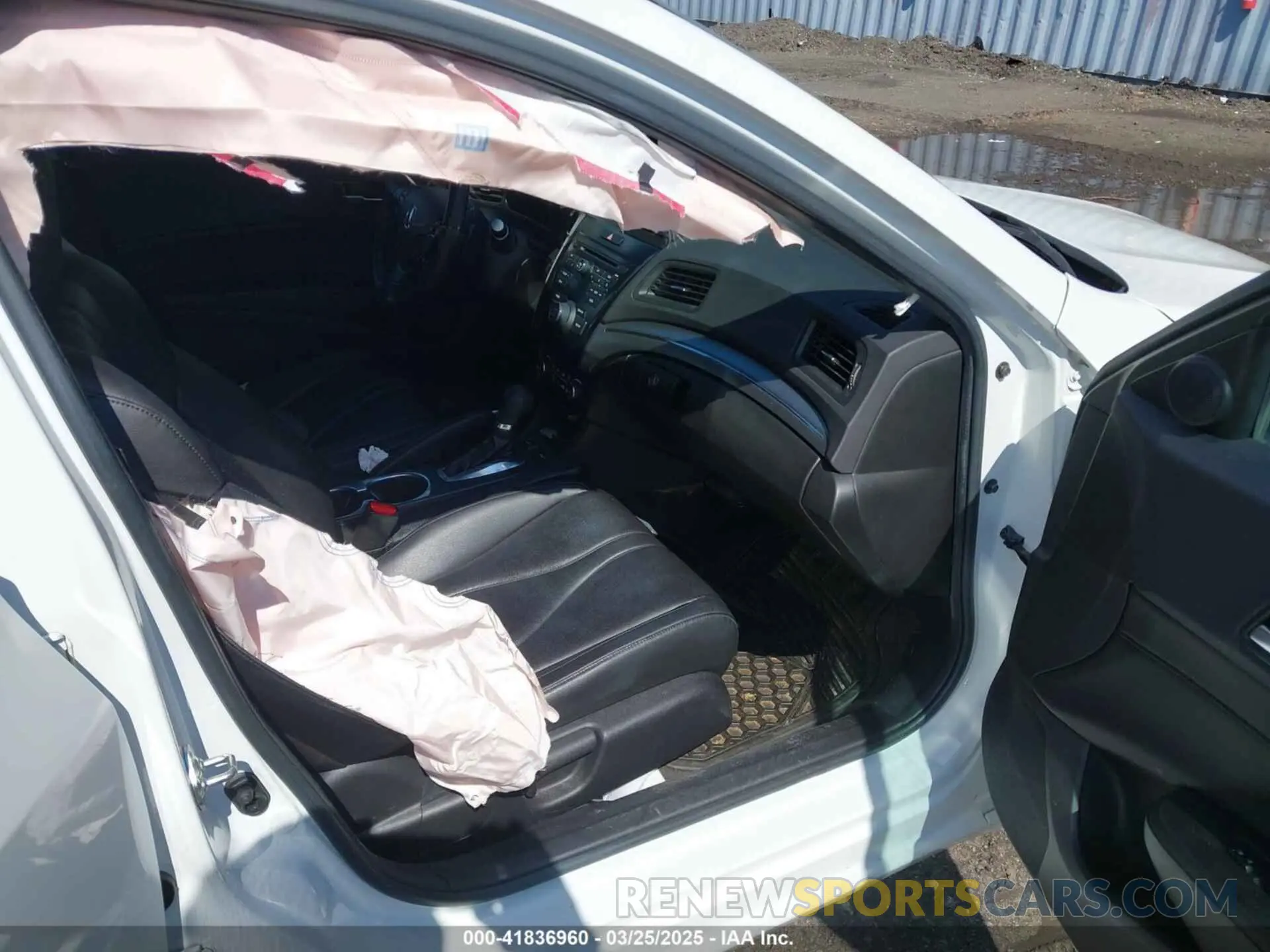 5 fotografías del automóvil dañado 19UDE2F37KA000916 ACURA ILX 2019
