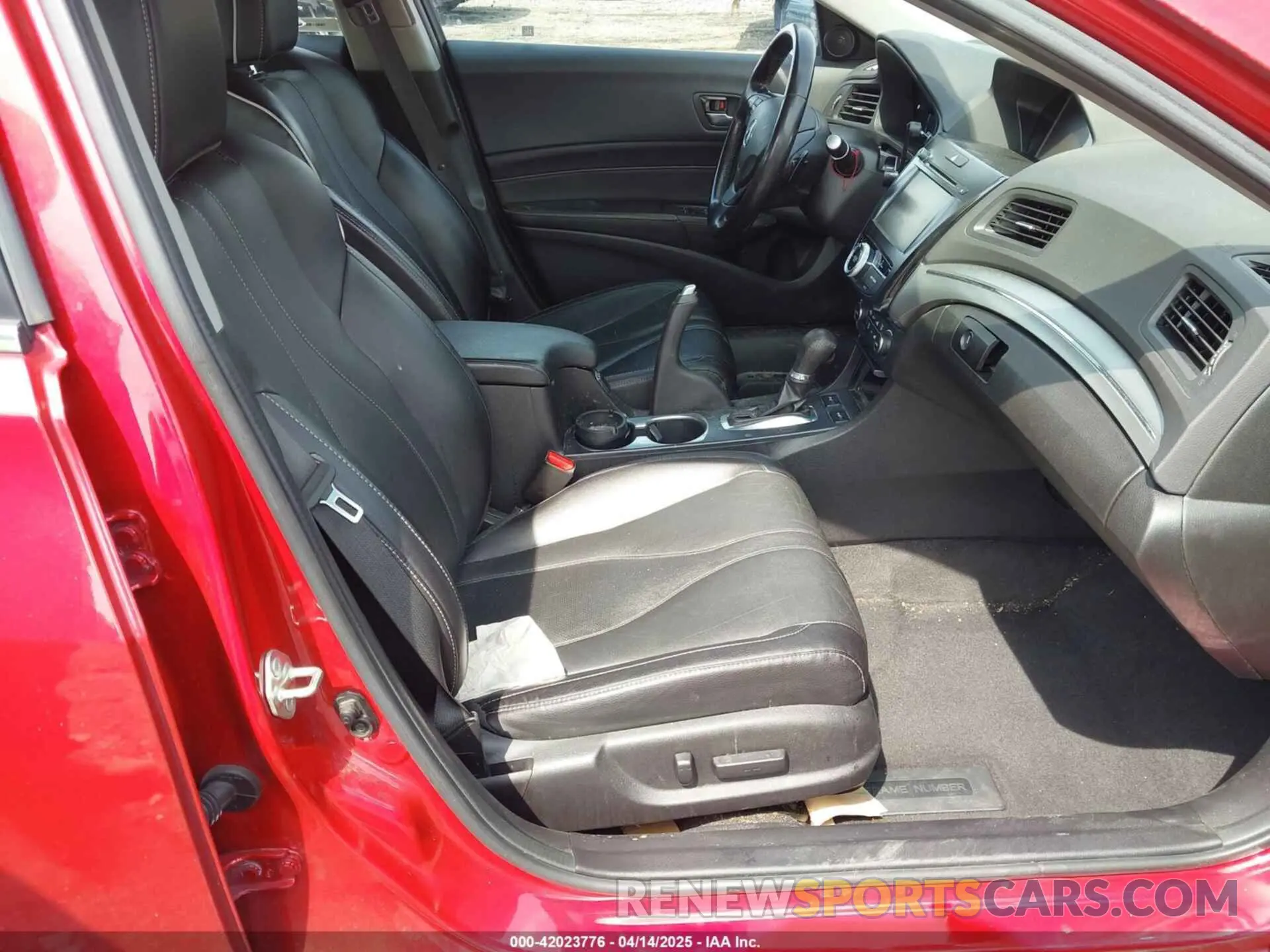 5 fotografías del automóvil dañado 19UDE2F72KA015228 ACURA ILX 2019