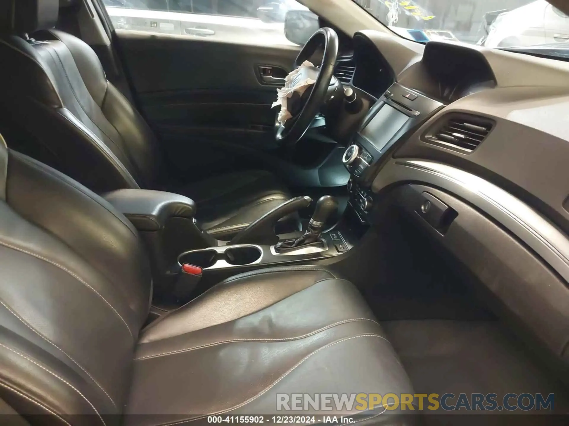 5 fotografías del automóvil dañado 19UDE2F73KA008322 ACURA ILX 2019