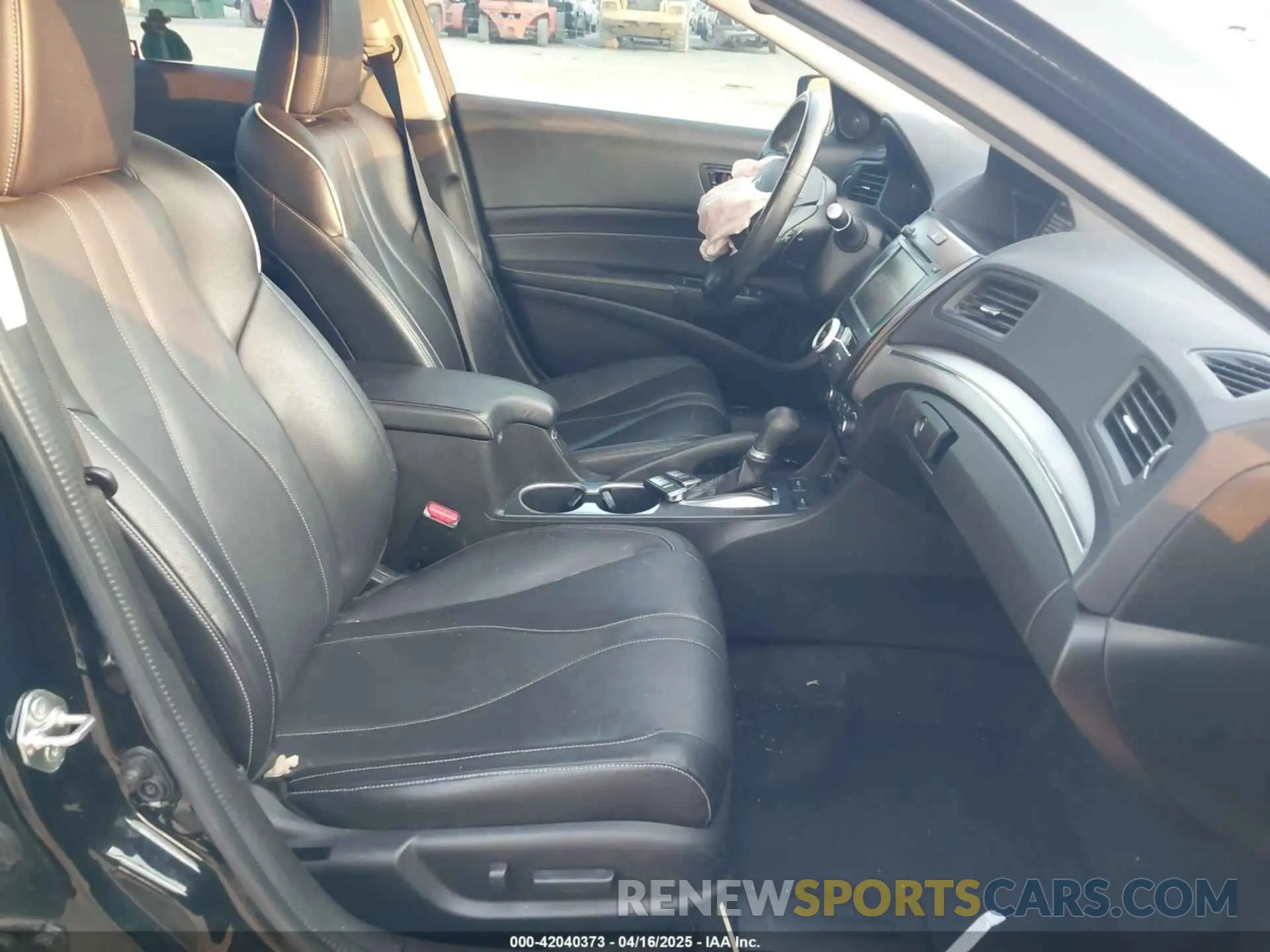 5 fotografías del automóvil dañado 19UDE2F7XKA001786 ACURA ILX 2019