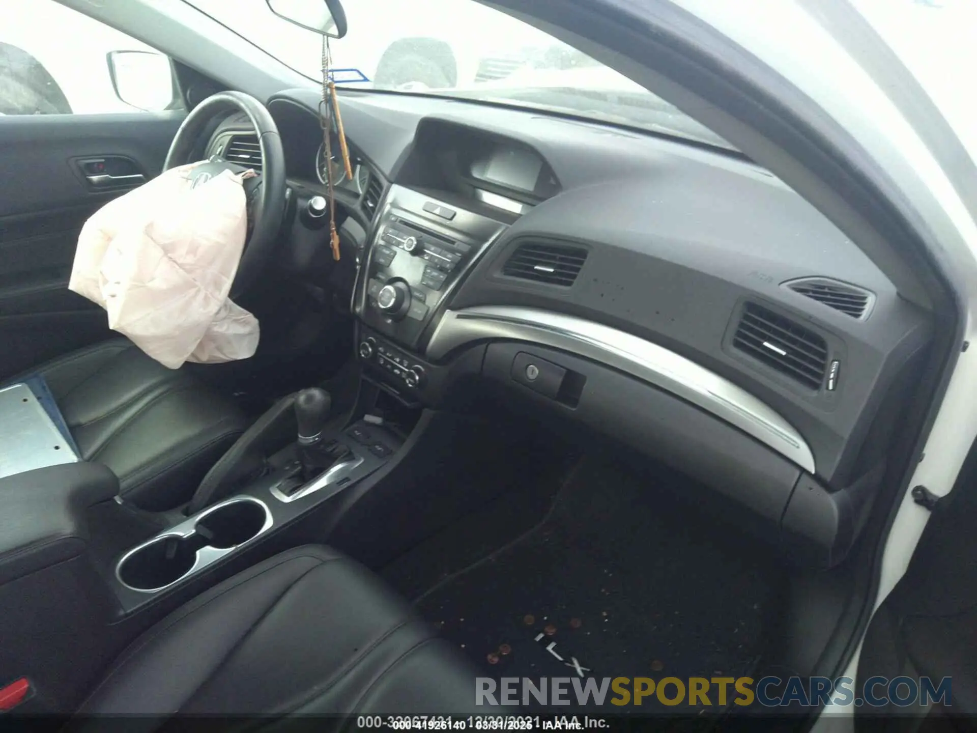 5 fotografías del automóvil dañado 19UDE2F33LA003250 ACURA ILX 2020