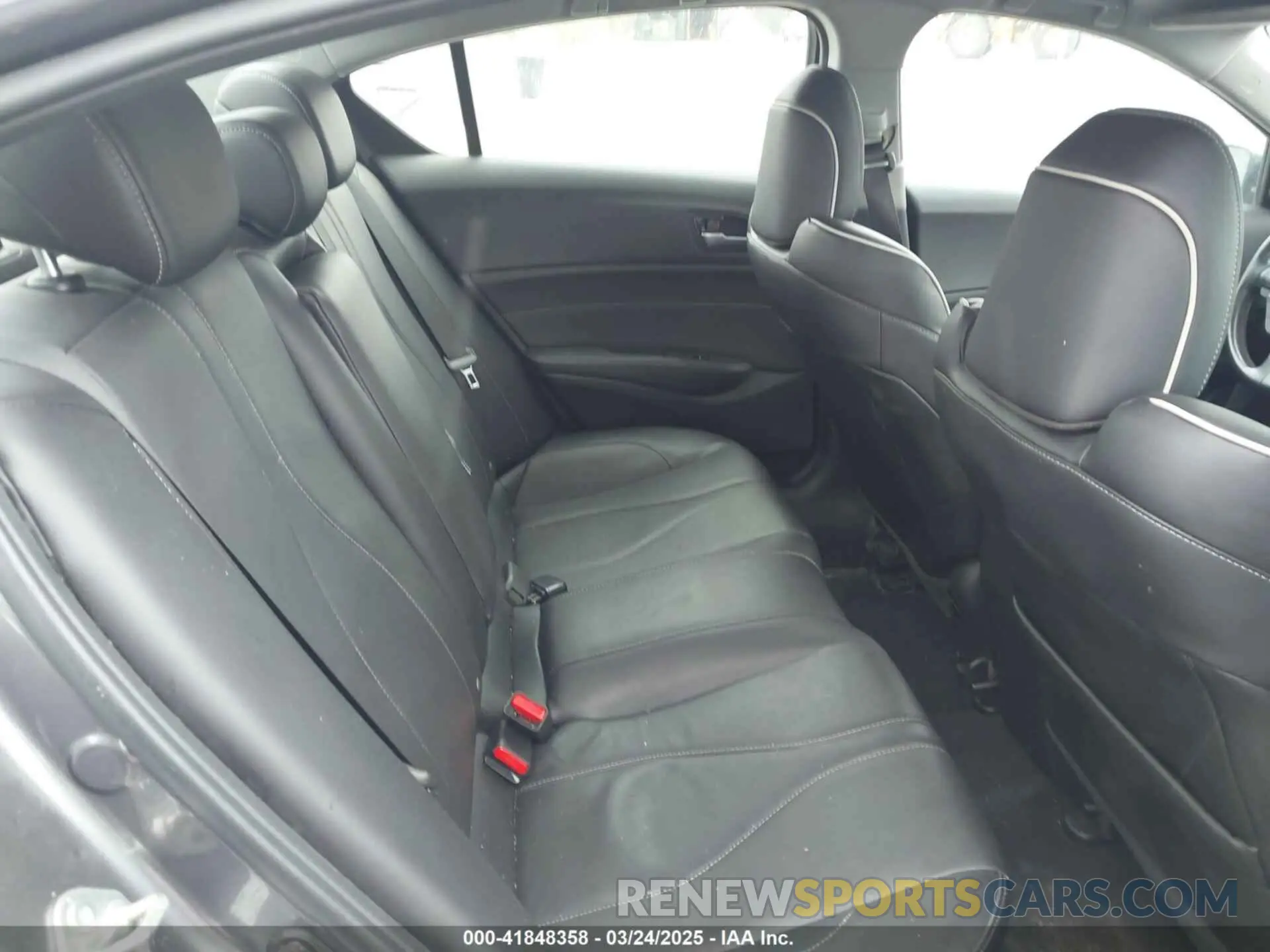 8 fotografías del automóvil dañado 19UDE2F75LA008758 ACURA ILX 2020