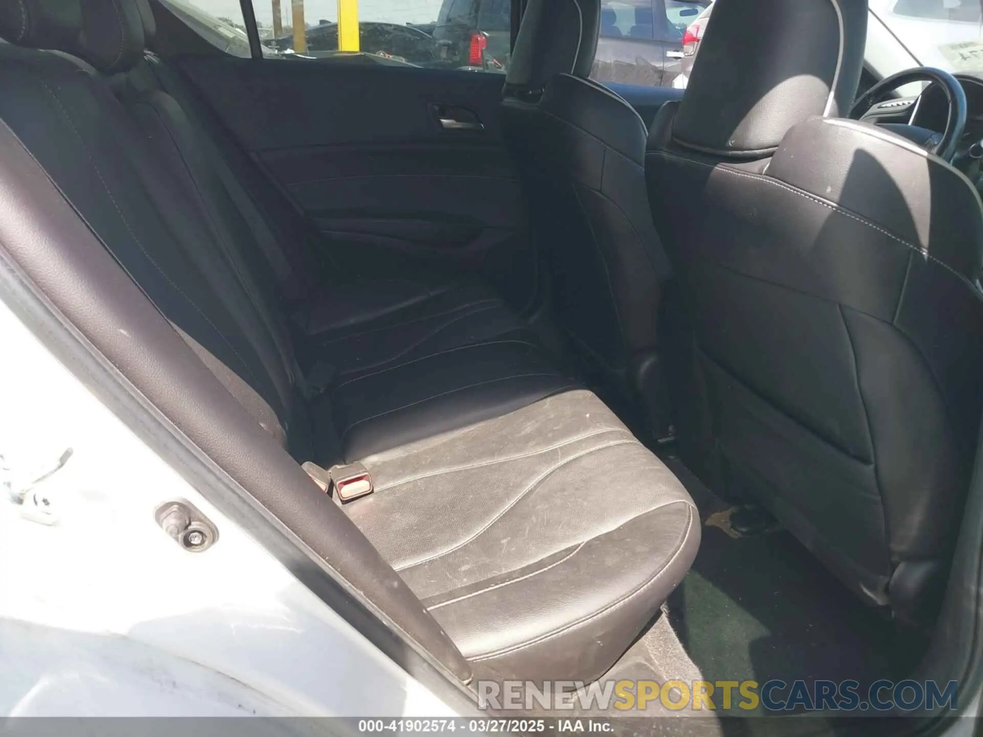 8 fotografías del automóvil dañado 19UDE2F76LA009773 ACURA ILX 2020