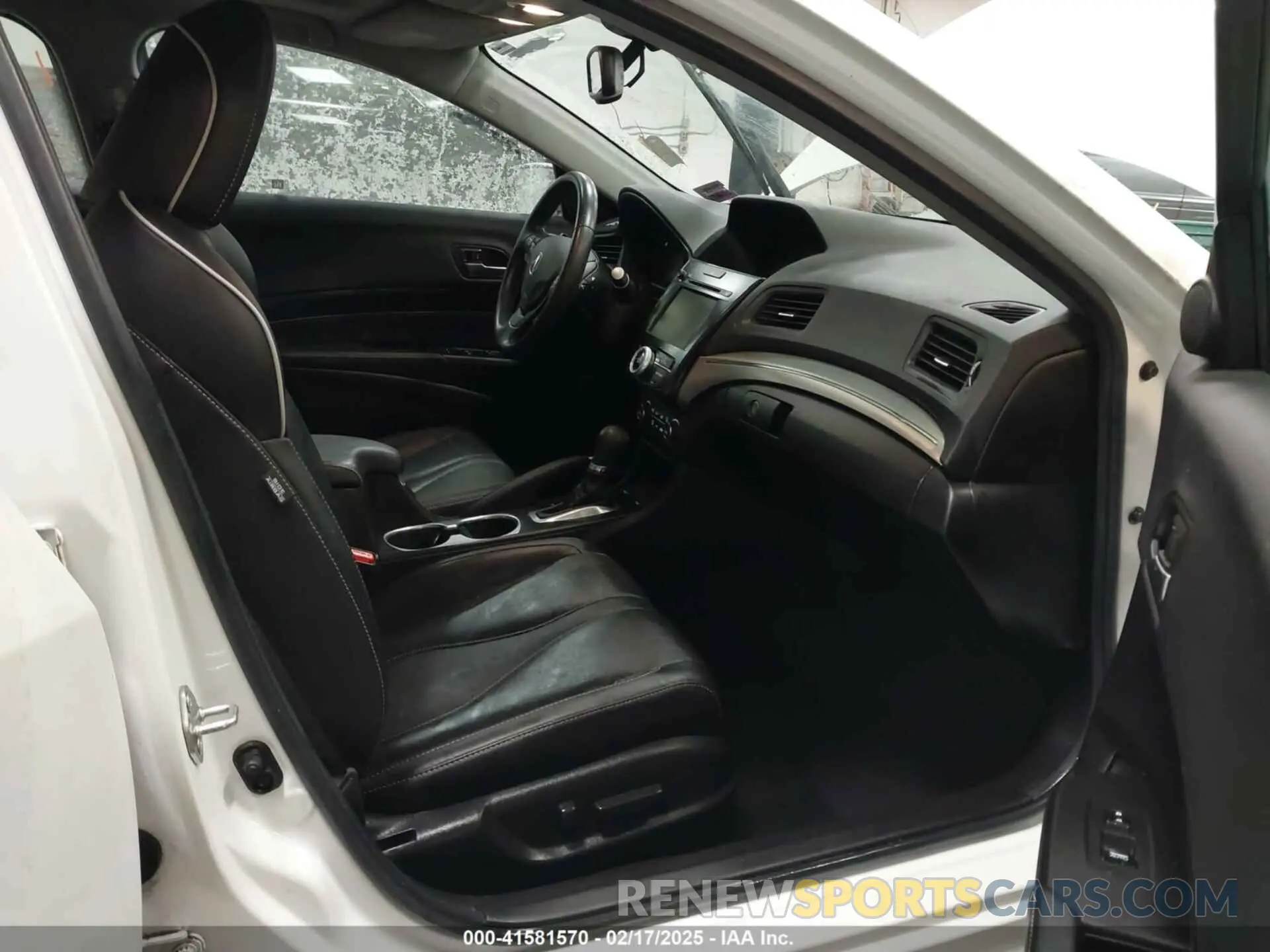 5 fotografías del automóvil dañado 19UDE2F77LA010298 ACURA ILX 2020