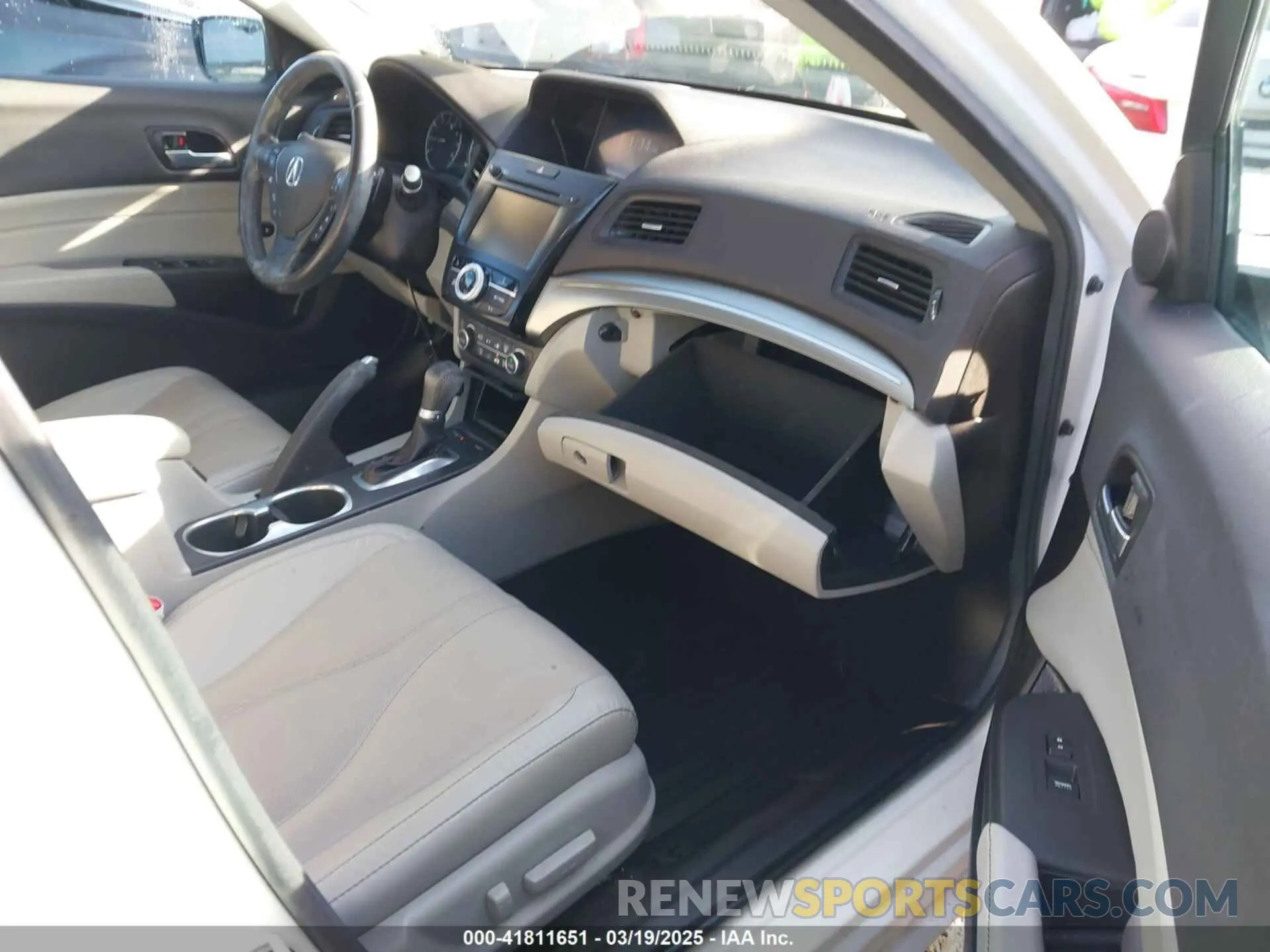 5 fotografías del automóvil dañado 19UDE2F77LA012987 ACURA ILX 2020