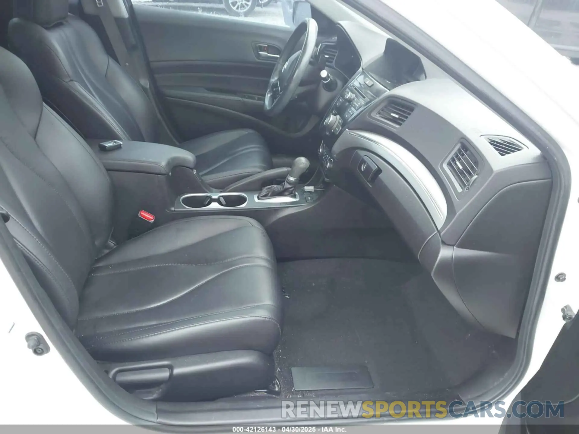 5 fotografías del automóvil dañado 19UDE2F30MA003028 ACURA ILX 2021