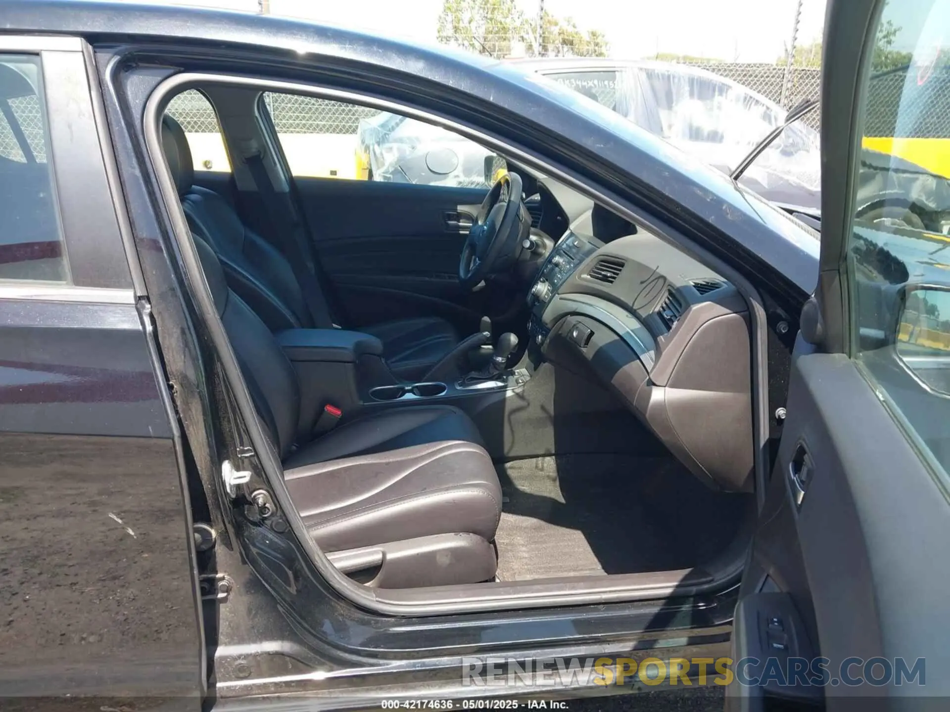 5 fotografías del automóvil dañado 19UDE2F36MA004345 ACURA ILX 2021