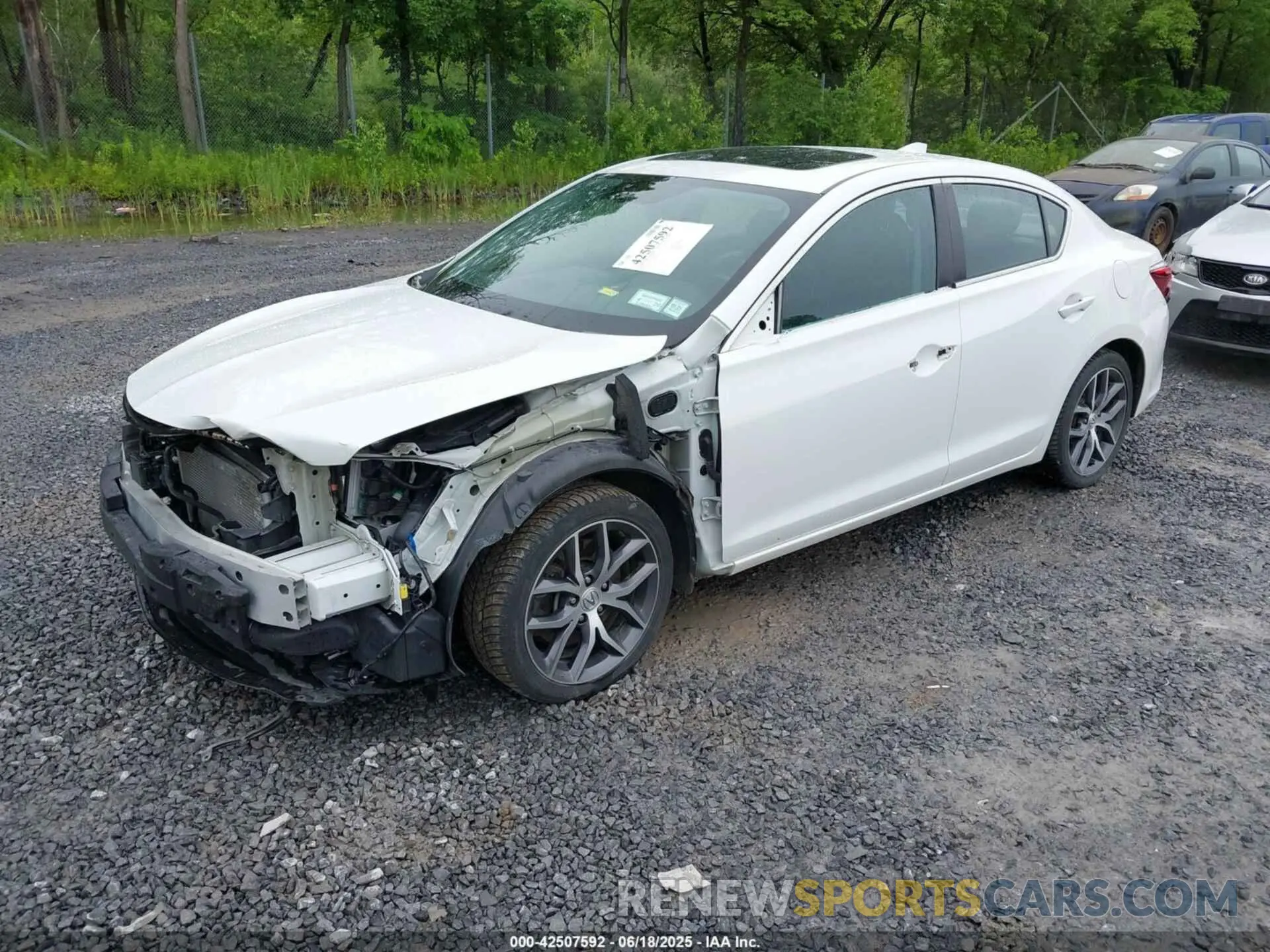 2 fotografías del automóvil dañado 19UDE2F73MA005388 ACURA ILX 2021