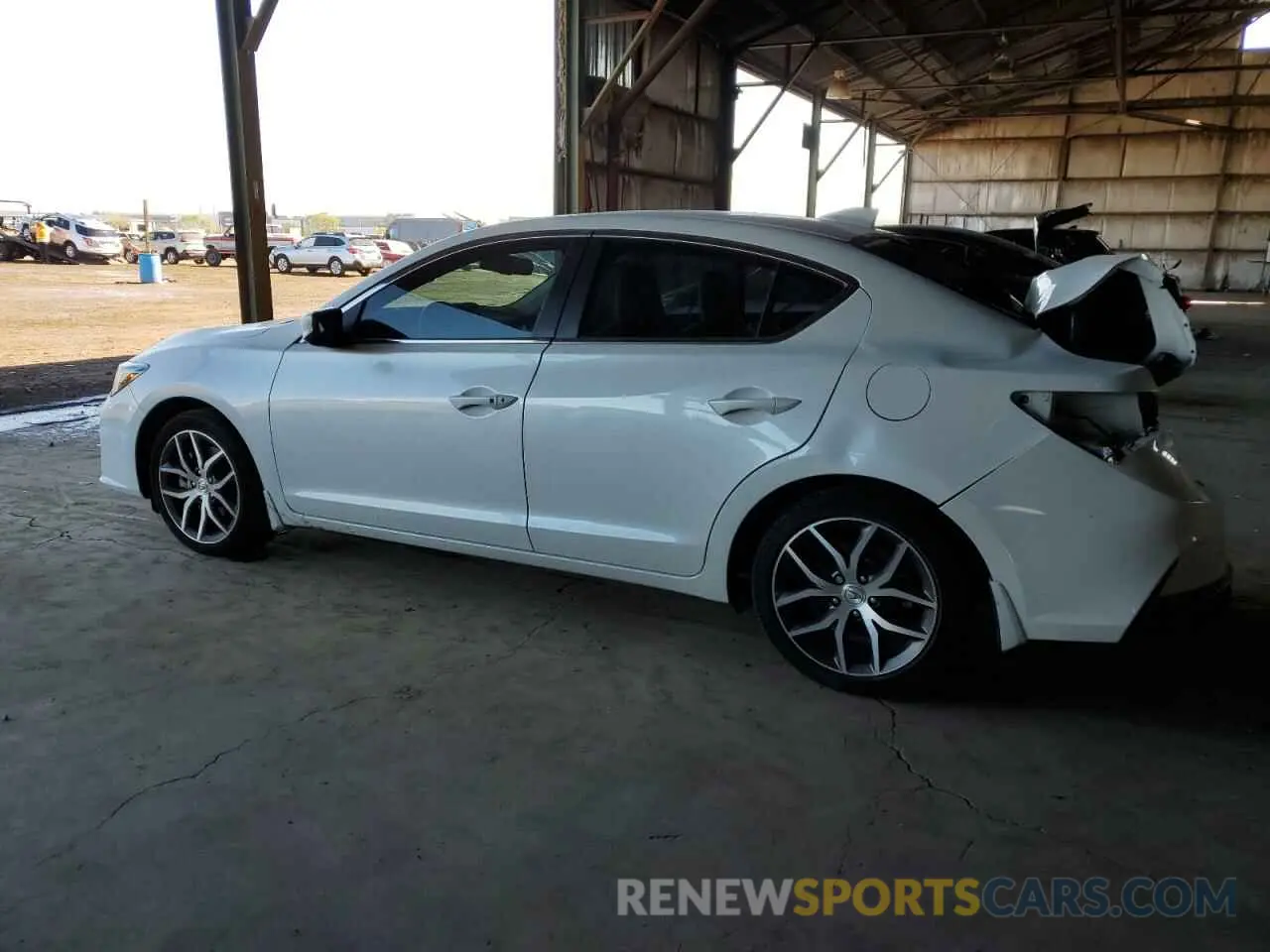 2 fotografías del automóvil dañado 19UDE2F74MA001186 ACURA ILX 2021
