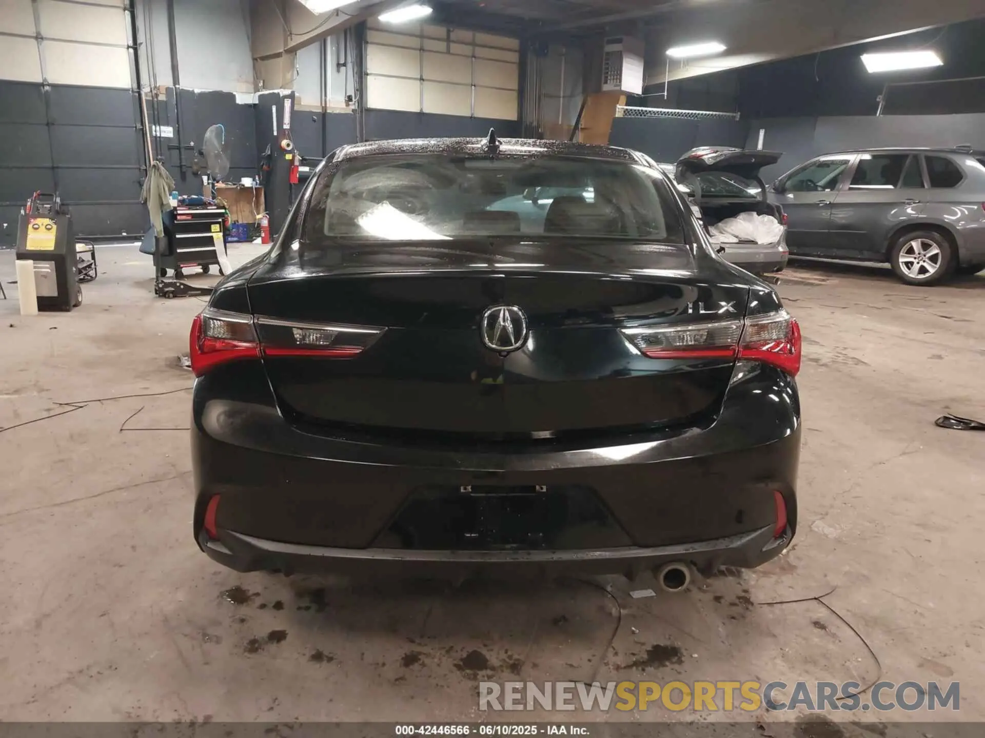 16 fotografías del automóvil dañado 19UDE2F74MA009630 ACURA ILX 2021