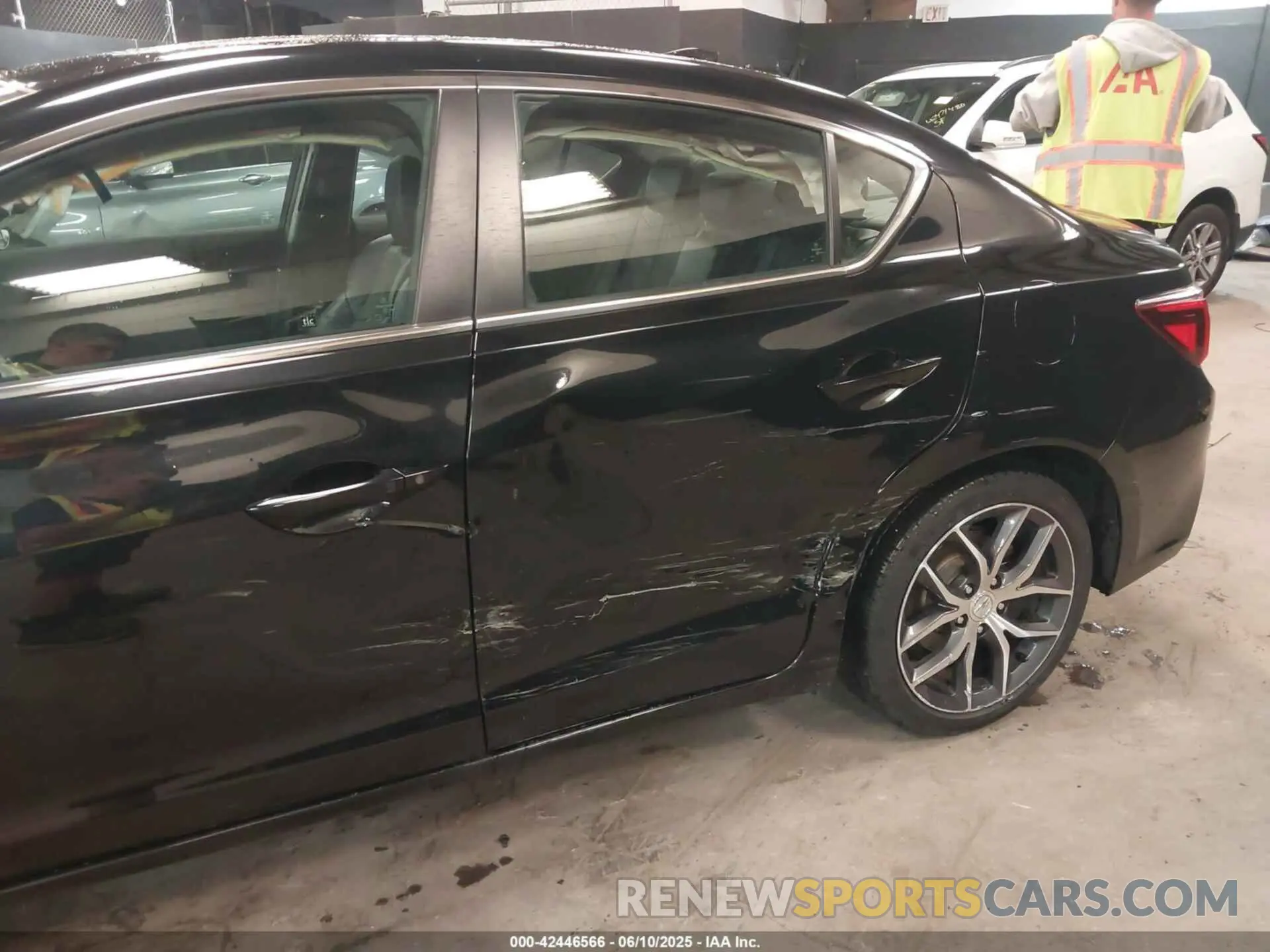 18 fotografías del automóvil dañado 19UDE2F74MA009630 ACURA ILX 2021