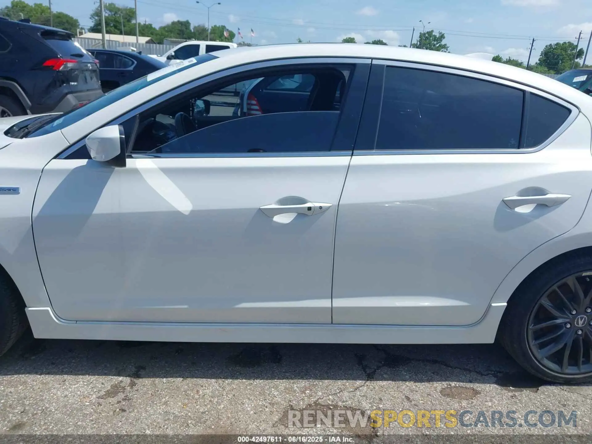 14 fotografías del automóvil dañado 19UDE2F87MA007881 ACURA ILX 2021