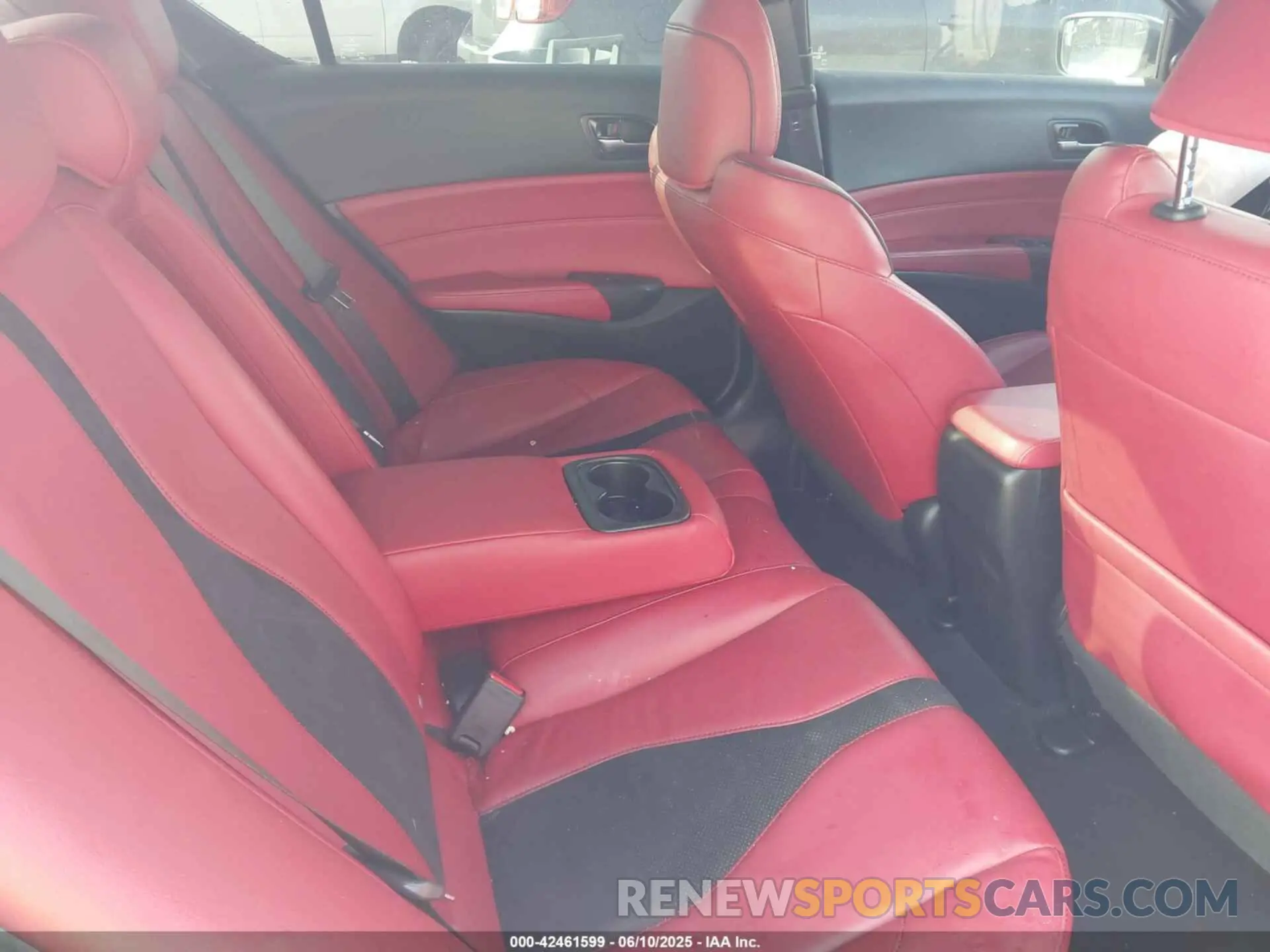 8 fotografías del automóvil dañado 19UDE2F89MA010863 ACURA ILX 2021