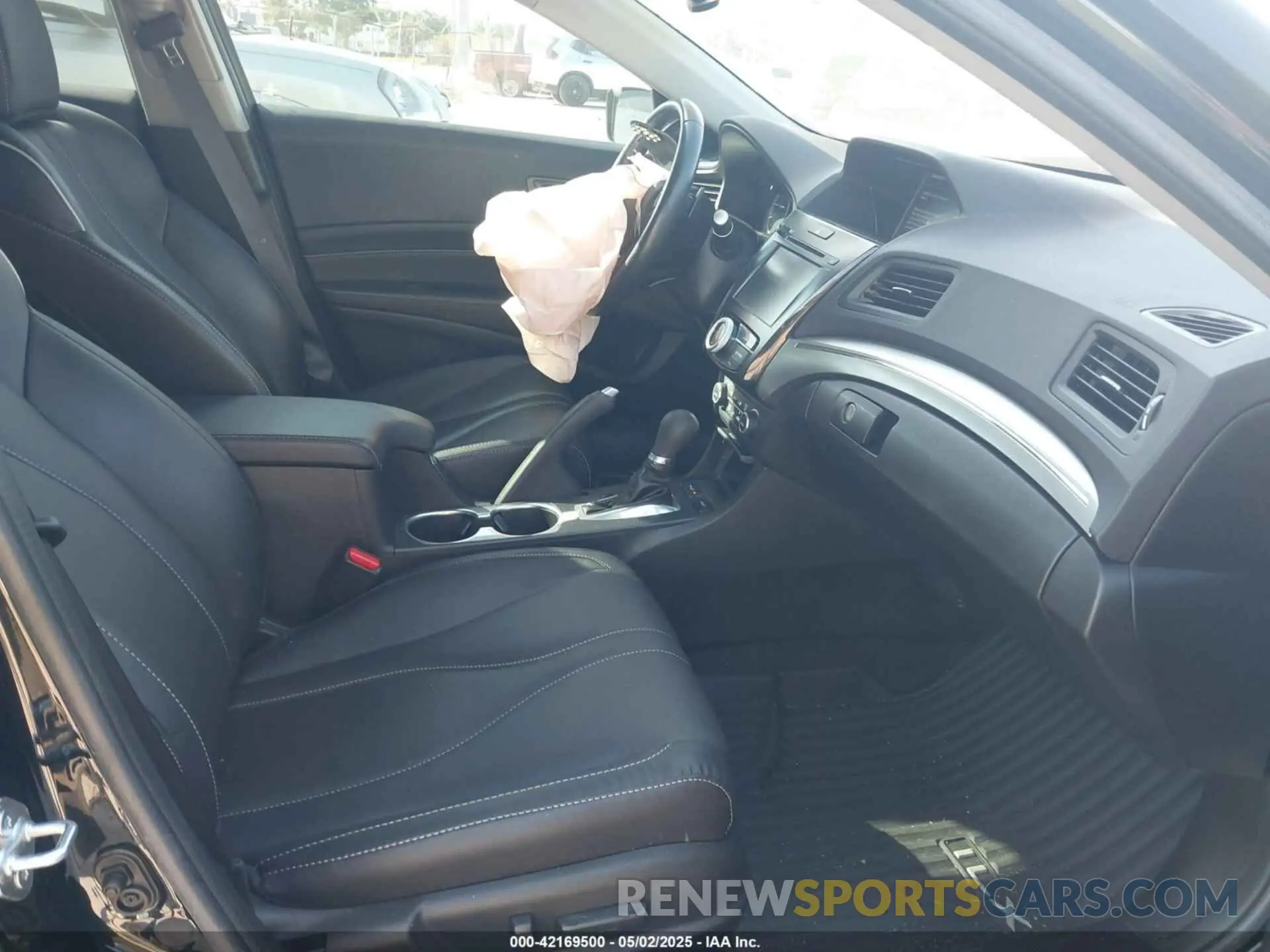 5 fotografías del automóvil dañado 19UDE2F74NA002307 ACURA ILX 2022