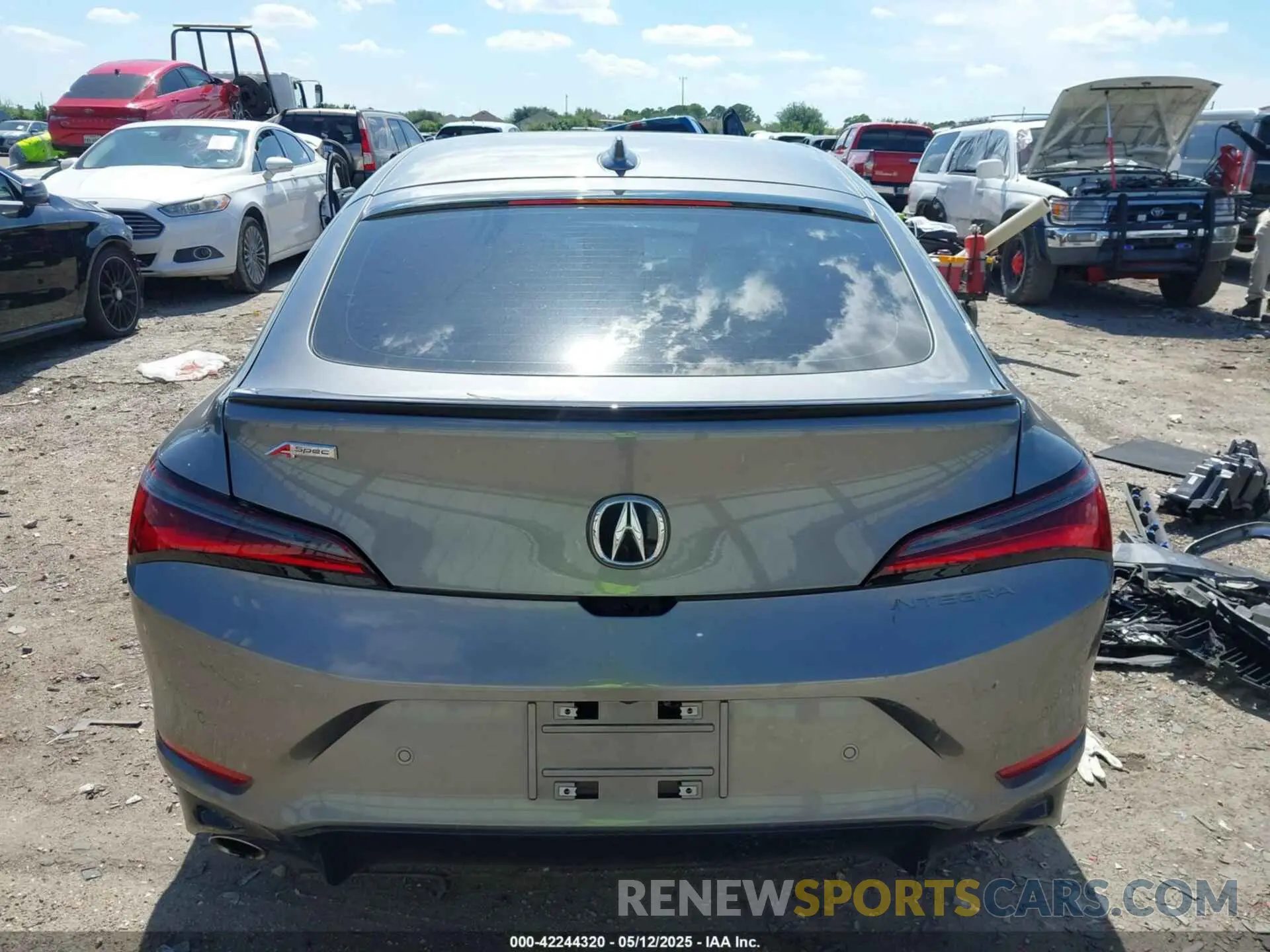 17 fotografías del automóvil dañado 19UDE4G71RA024457 ACURA INTEGRA 2024