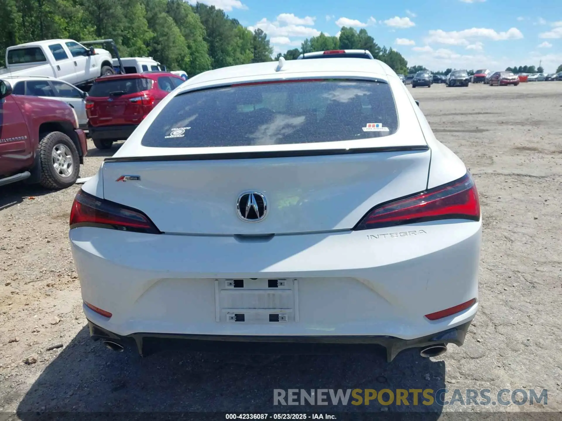 17 fotografías del automóvil dañado 19UDE4H35RA011691 ACURA INTEGRA 2024