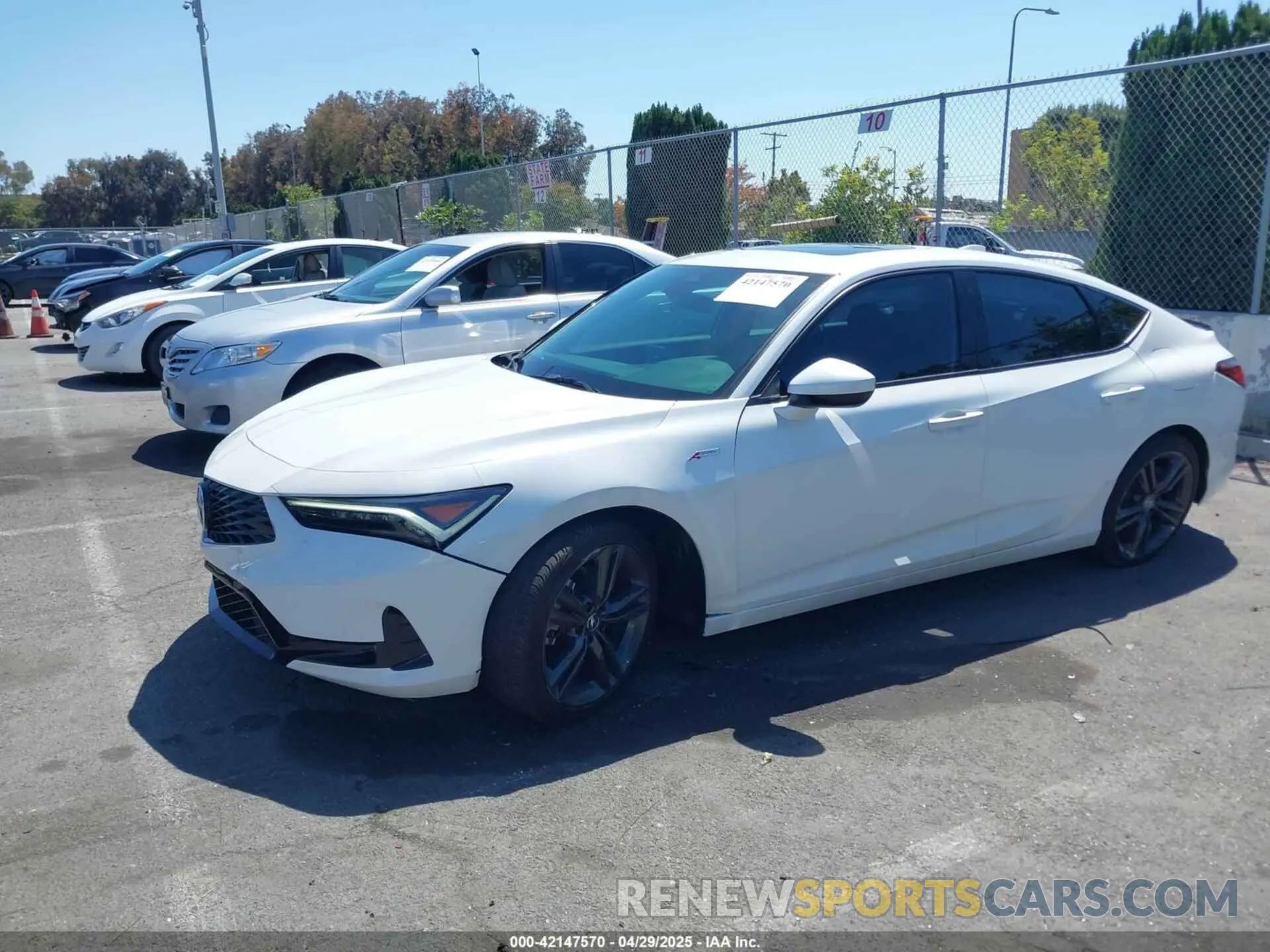 2 fotografías del automóvil dañado 19UDE4H37RA017282 ACURA INTEGRA 2024