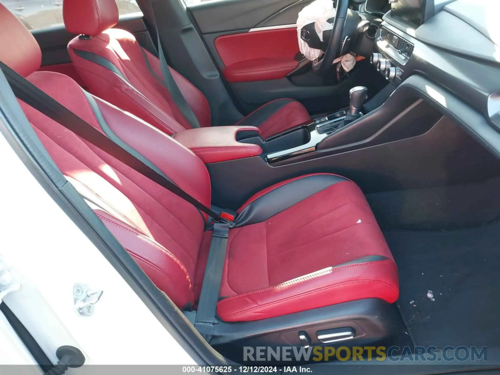 5 fotografías del automóvil dañado 19UDE4H64RA011451 ACURA INTEGRA 2024