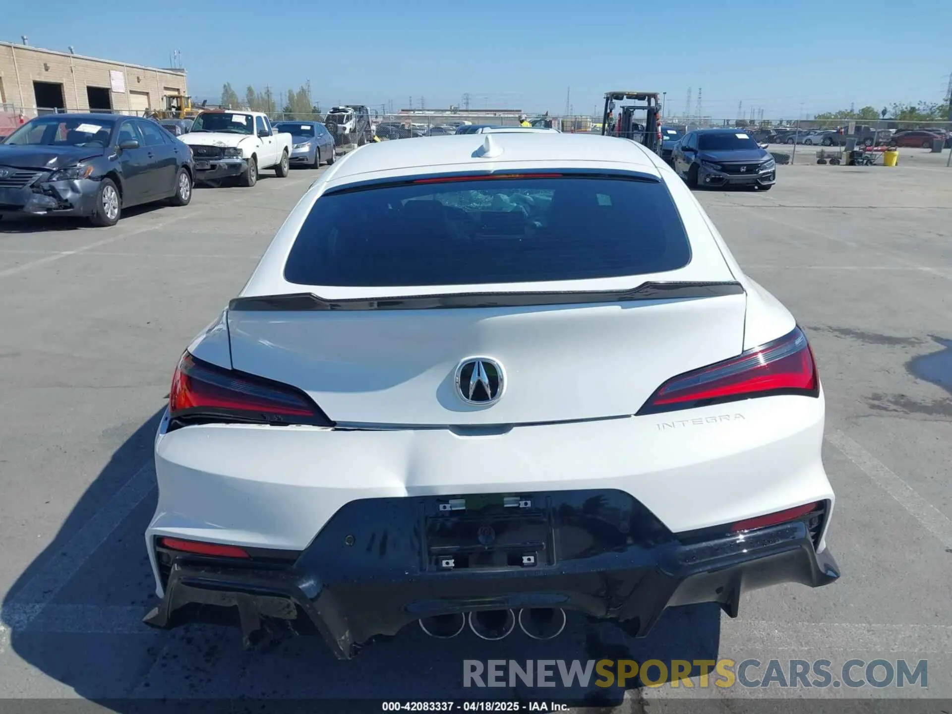 16 fotografías del automóvil dañado 19UDE5G93RA000183 ACURA INTEGRA 2024