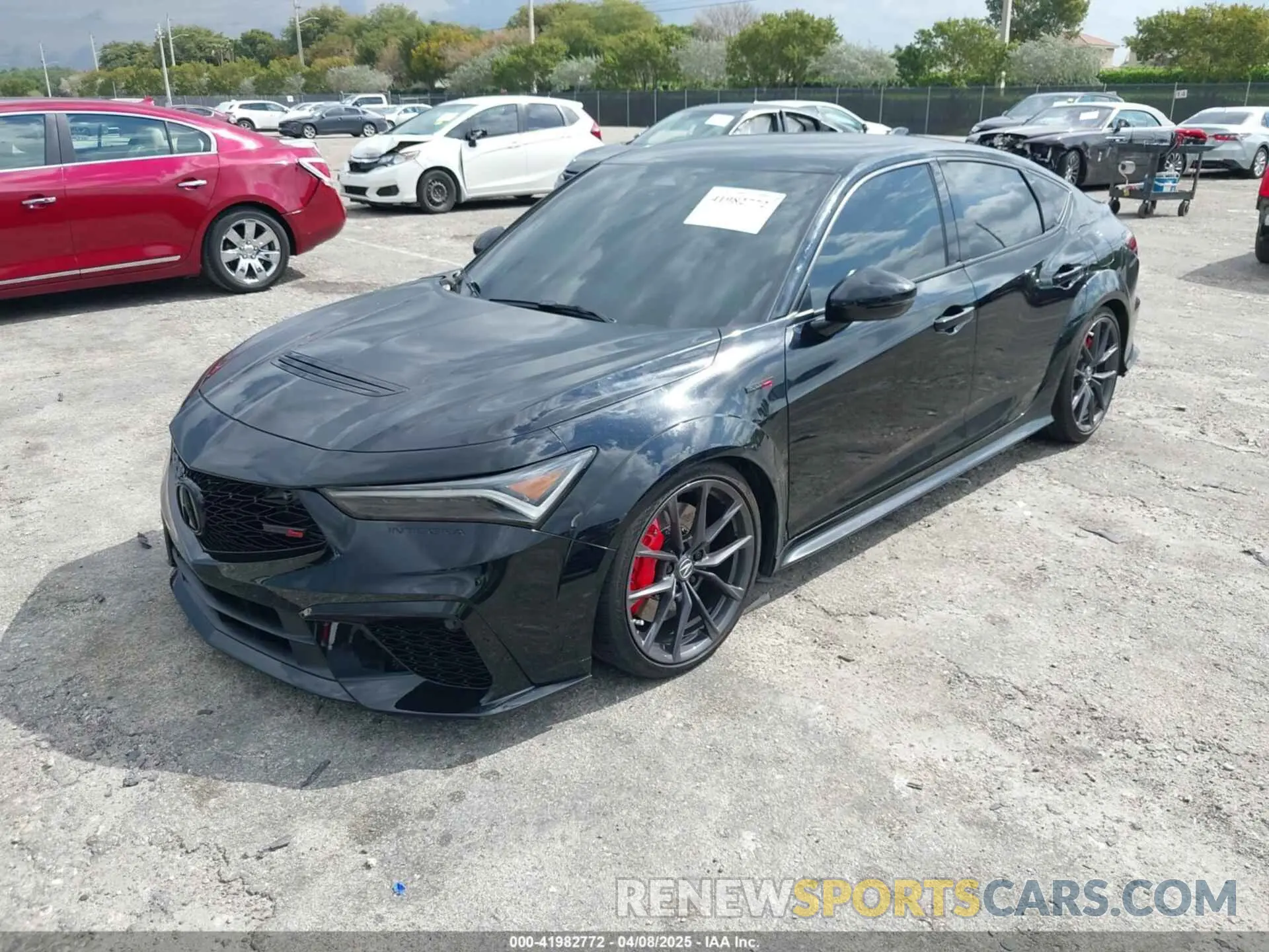 2 fotografías del automóvil dañado 19UDE5G98RA002897 ACURA INTEGRA 2024