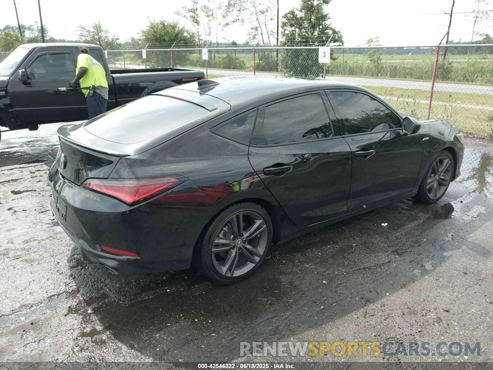 4 fotografías del automóvil dañado 19UDE4H33SA003479 ACURA INTEGRA 2025