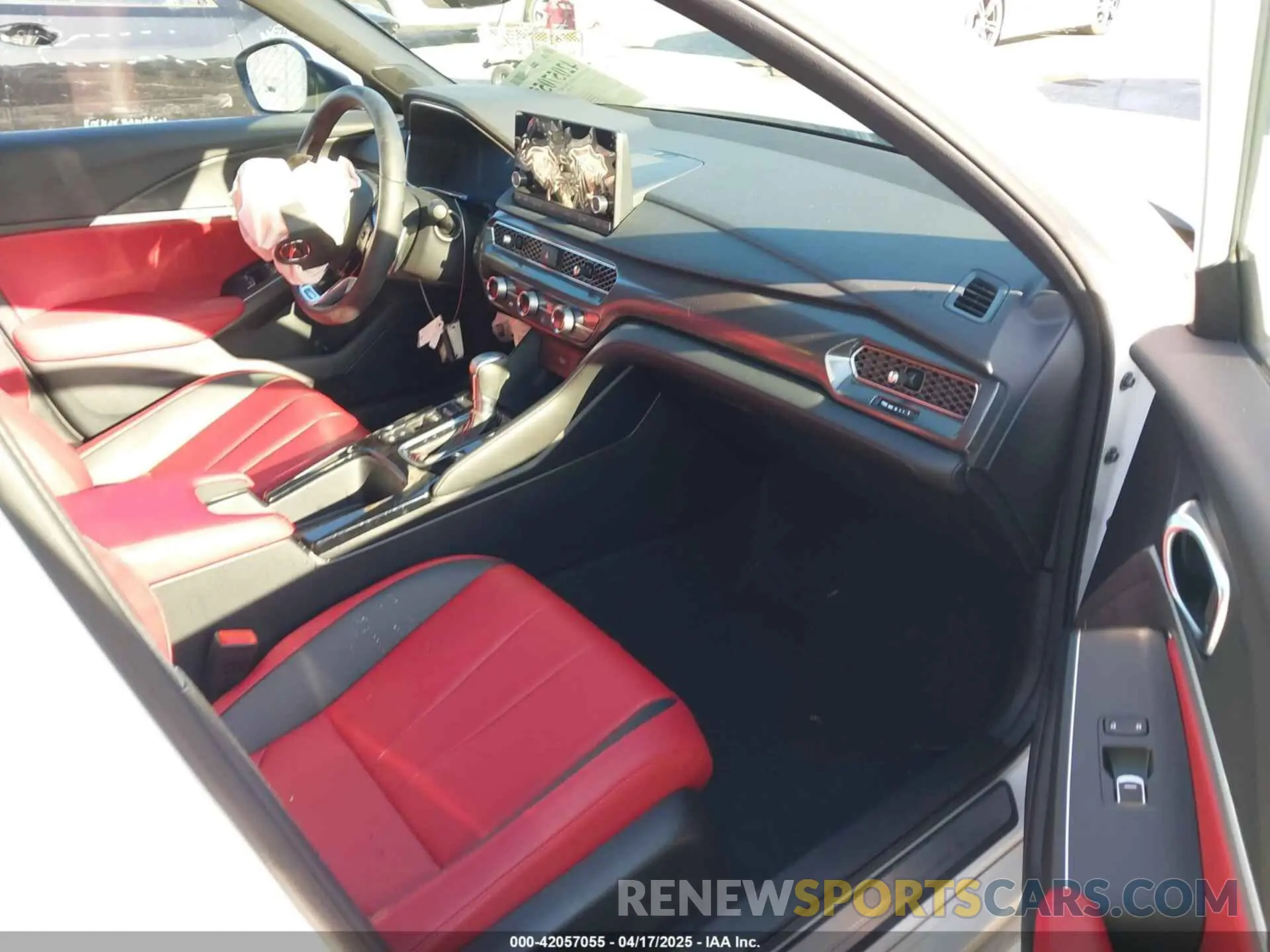5 fotografías del automóvil dañado 19UDE4H39SA011439 ACURA INTEGRA 2025