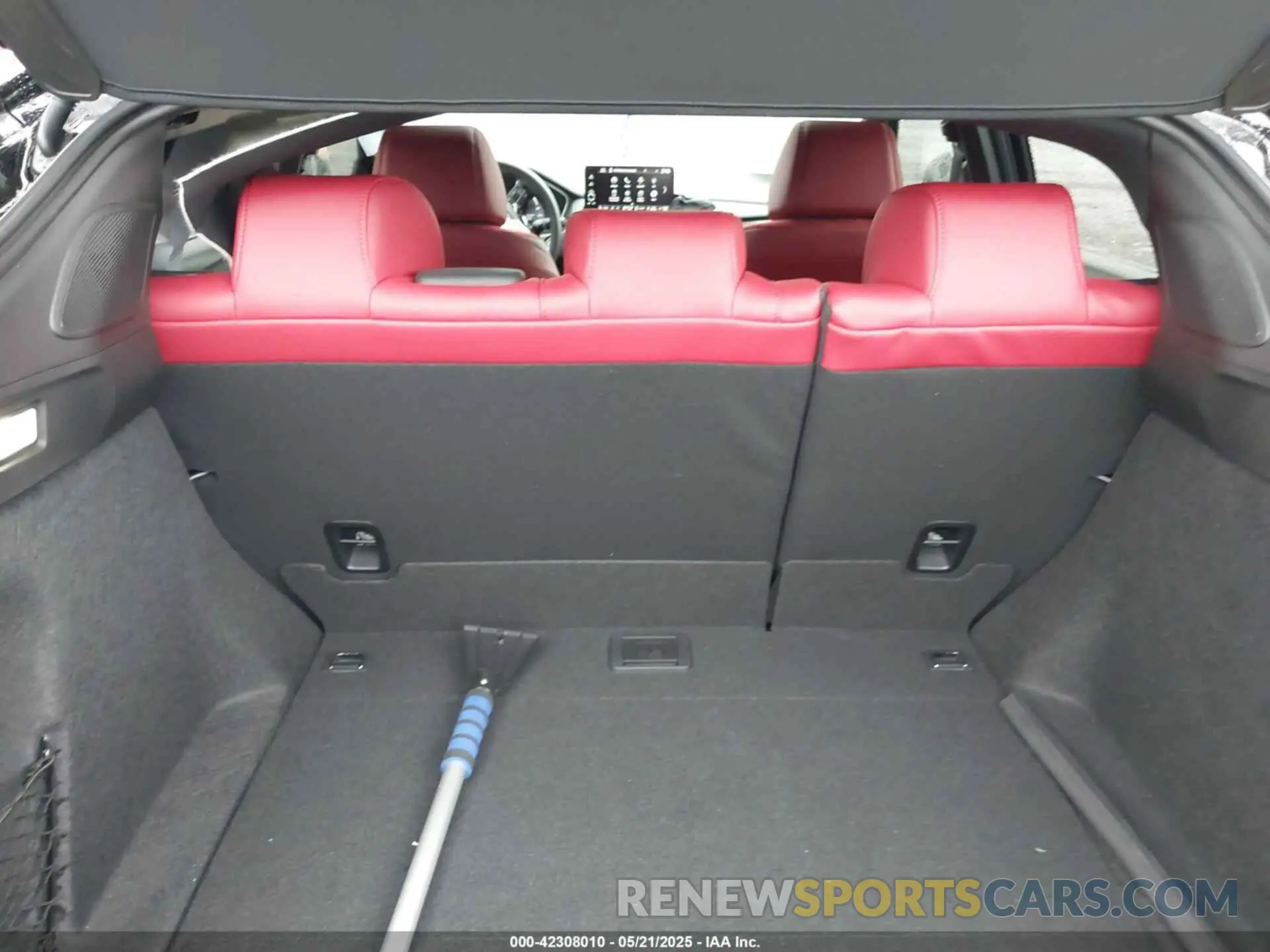 12 fotografías del automóvil dañado 19UDE4H60SA015938 ACURA INTEGRA 2025