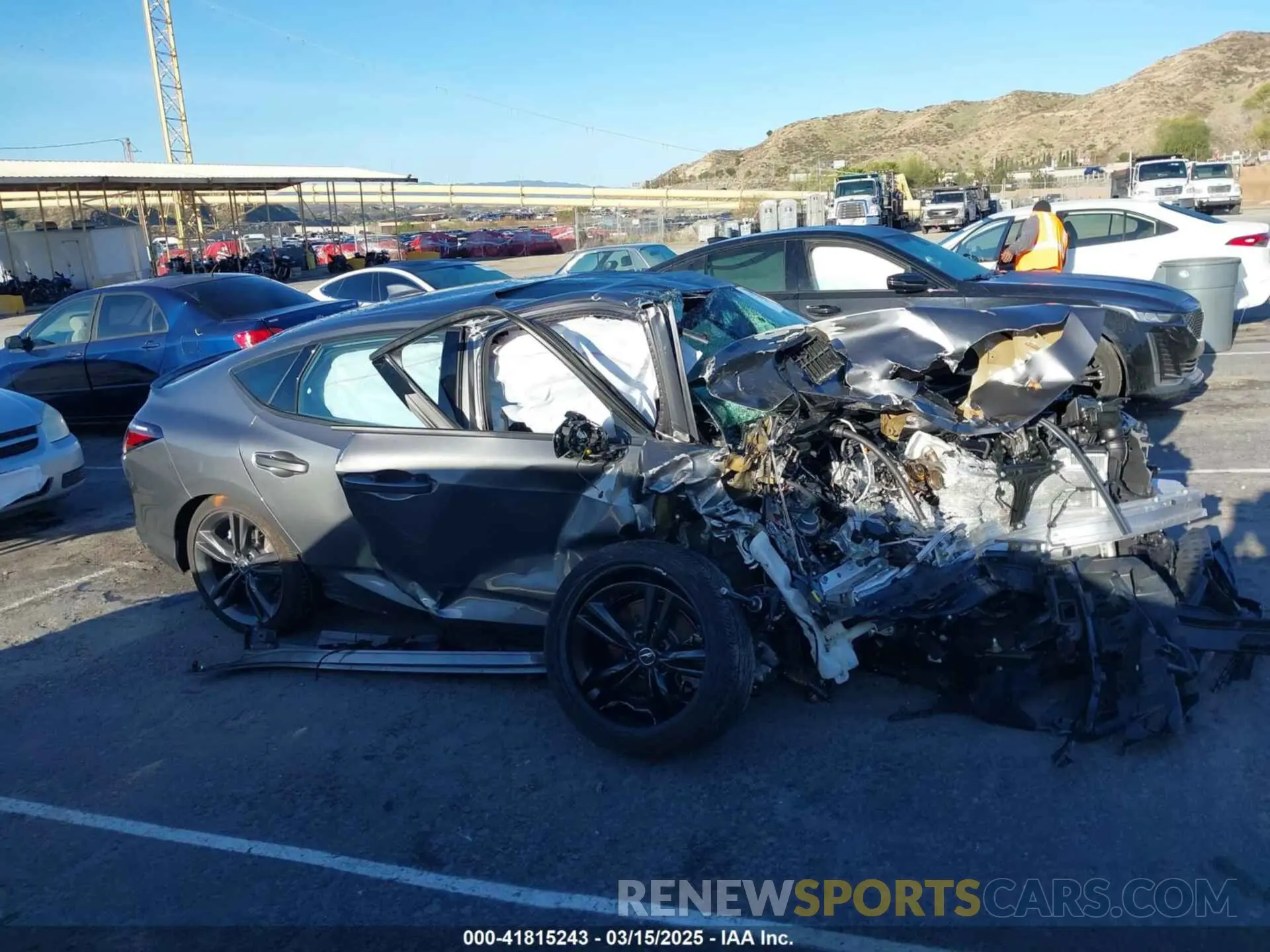 13 fotografías del automóvil dañado 19UDE4H67SA008288 ACURA INTEGRA 2025