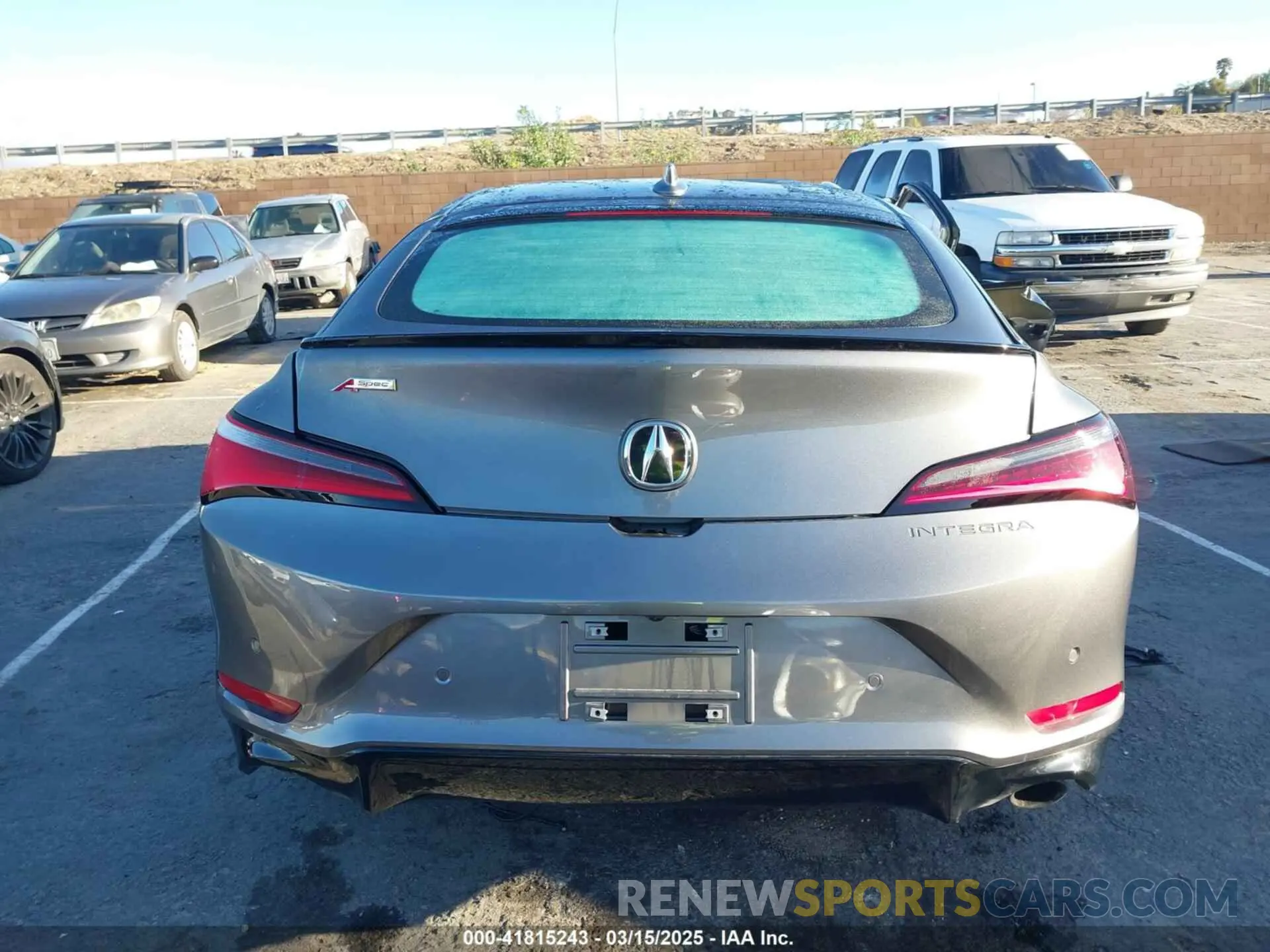 16 fotografías del automóvil dañado 19UDE4H67SA008288 ACURA INTEGRA 2025