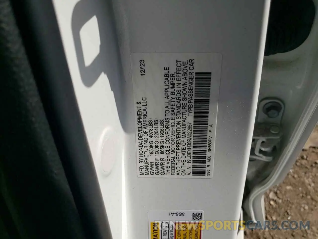 12 fotografías del automóvil dañado 19UDE4H35RA022657 ACURA INTEGRA A- 2024
