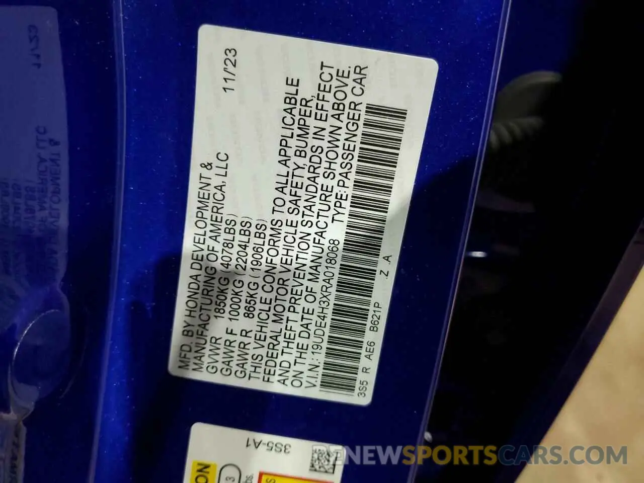 12 fotografías del automóvil dañado 19UDE4H3XRA018068 ACURA INTEGRA A- 2024