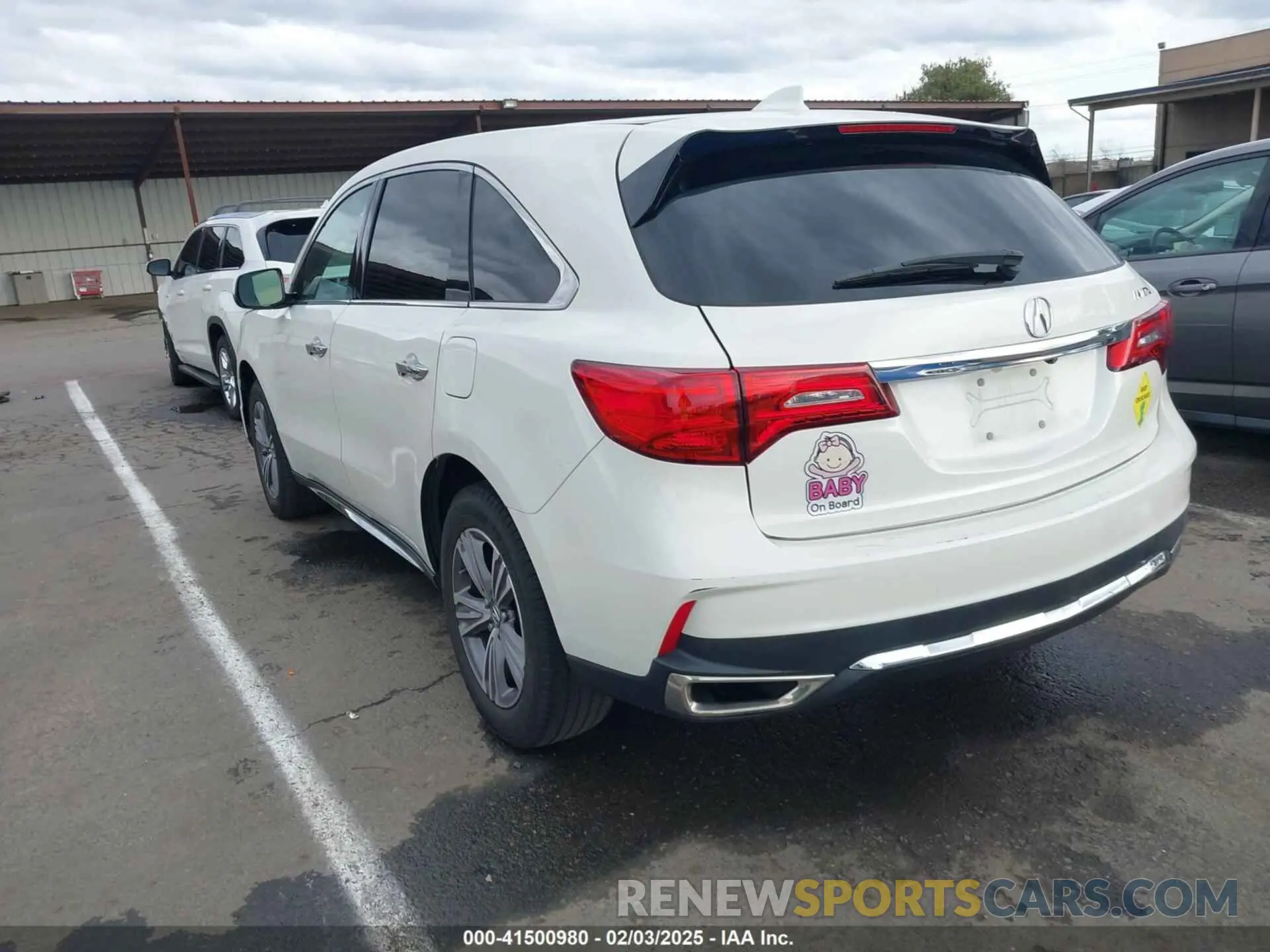 3 fotografías del automóvil dañado 5J8YD3H36KL010655 ACURA MDX 2019