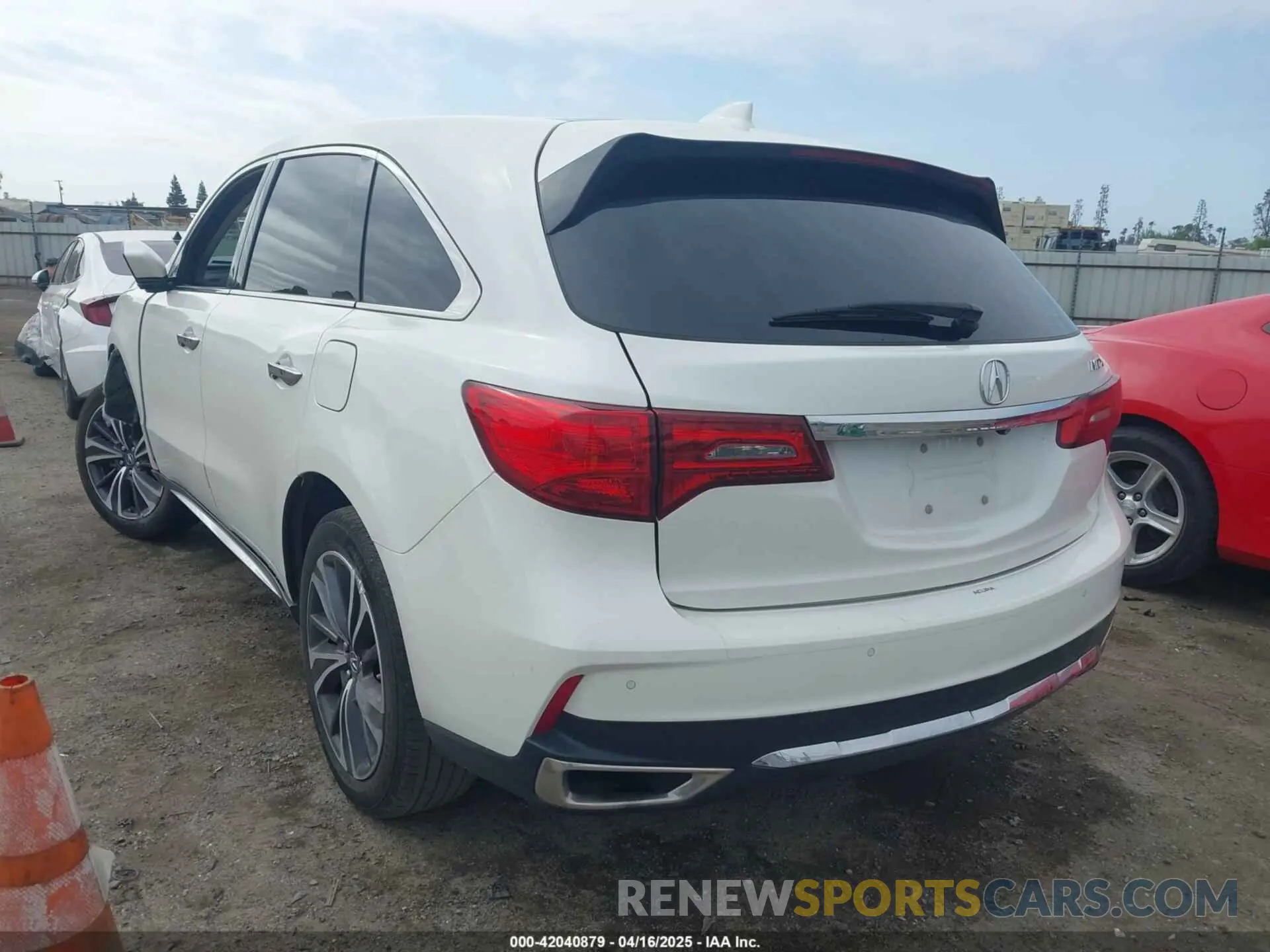 3 fotografías del automóvil dañado 5J8YD3H53KL003230 ACURA MDX 2019