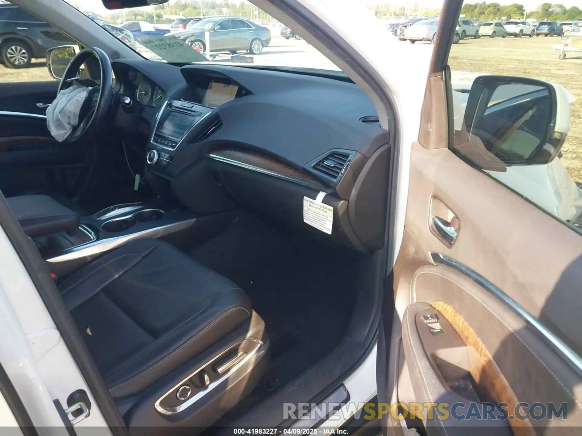 5 fotografías del automóvil dañado 5J8YD3H55KL008154 ACURA MDX 2019