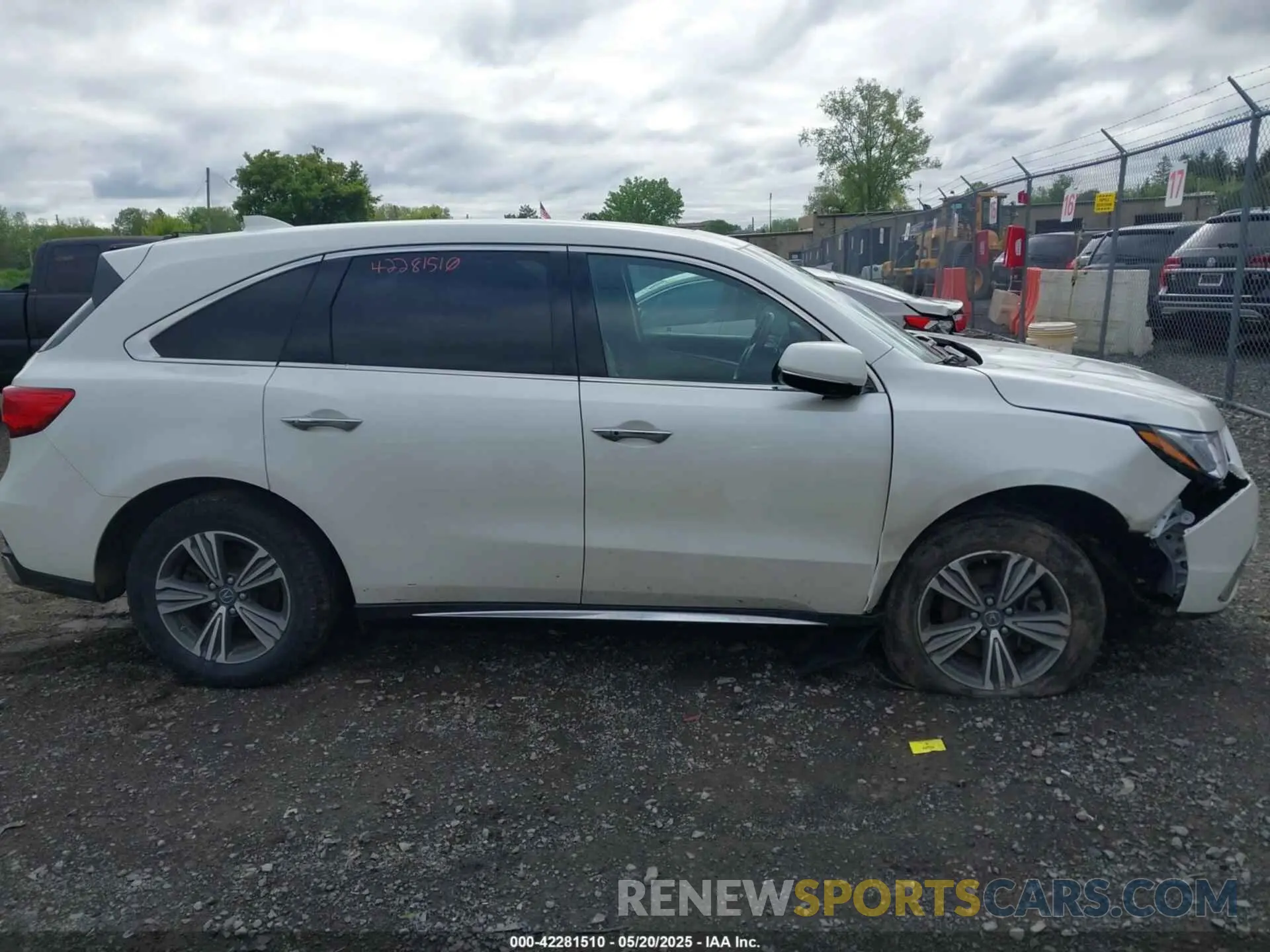 13 fotografías del automóvil dañado 5J8YD4H33KL017648 ACURA MDX 2019