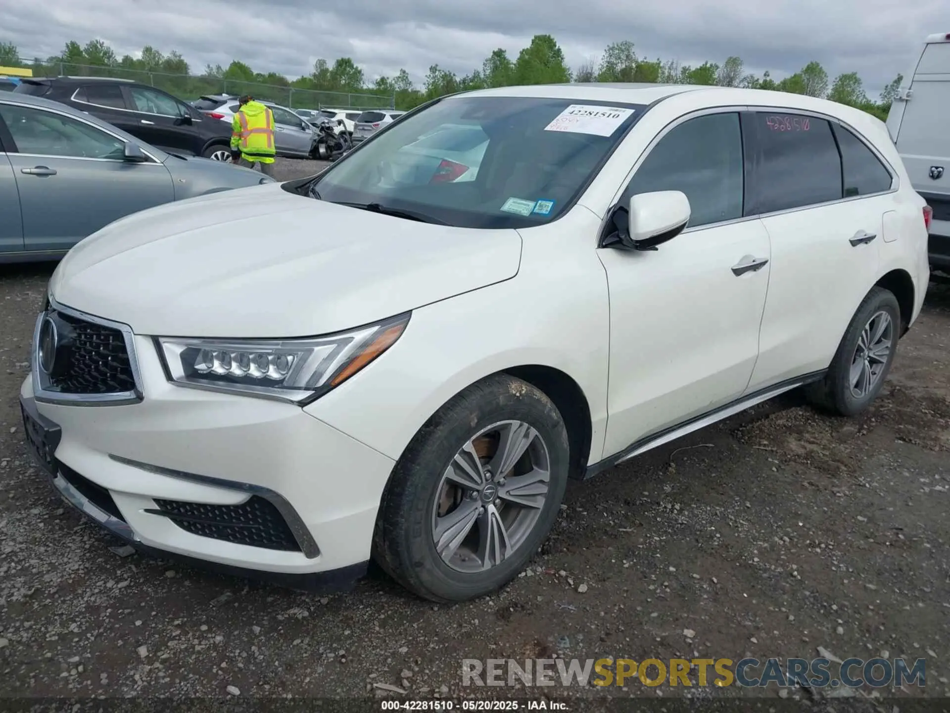 2 fotografías del automóvil dañado 5J8YD4H33KL017648 ACURA MDX 2019