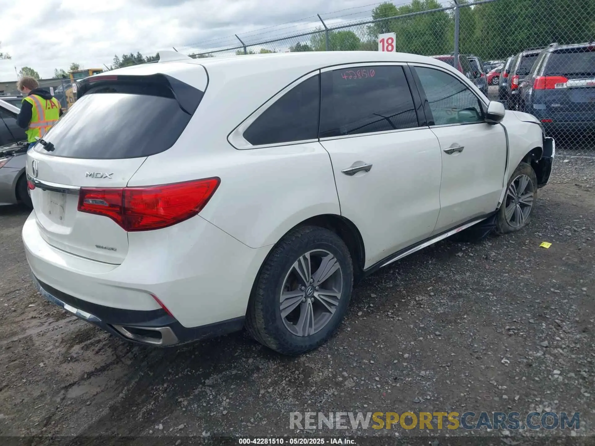 4 fotografías del automóvil dañado 5J8YD4H33KL017648 ACURA MDX 2019