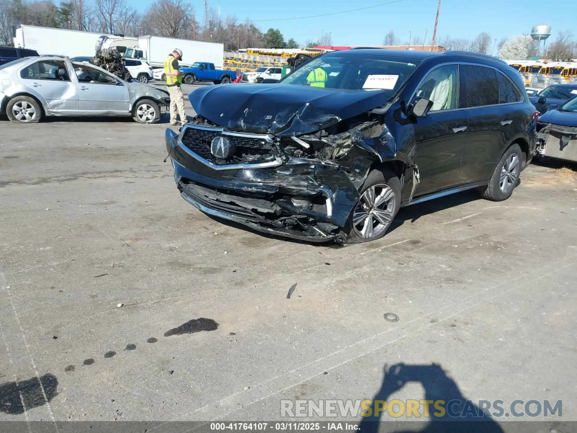 2 fotografías del automóvil dañado 5J8YD4H33KL033106 ACURA MDX 2019