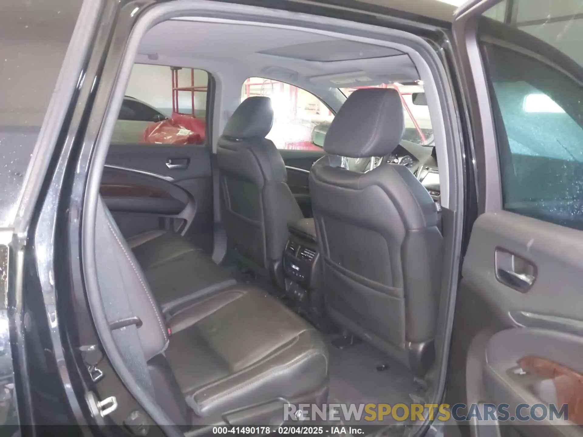 8 fotografías del automóvil dañado 5J8YD4H3XKL025908 ACURA MDX 2019
