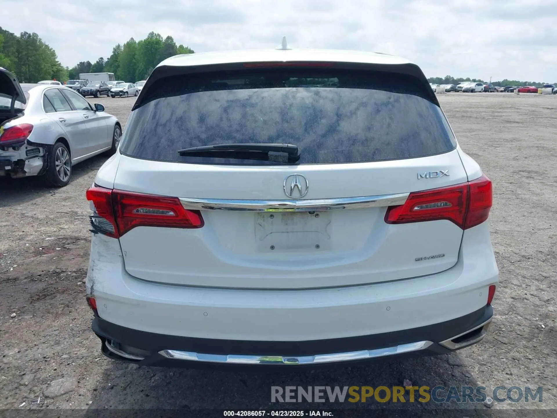 17 fotografías del automóvil dañado 5J8YD4H55KL000447 ACURA MDX 2019
