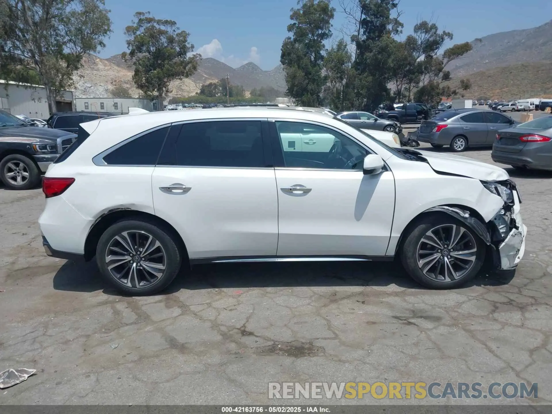 13 fotografías del automóvil dañado 5J8YD3H54LL001794 ACURA MDX 2020