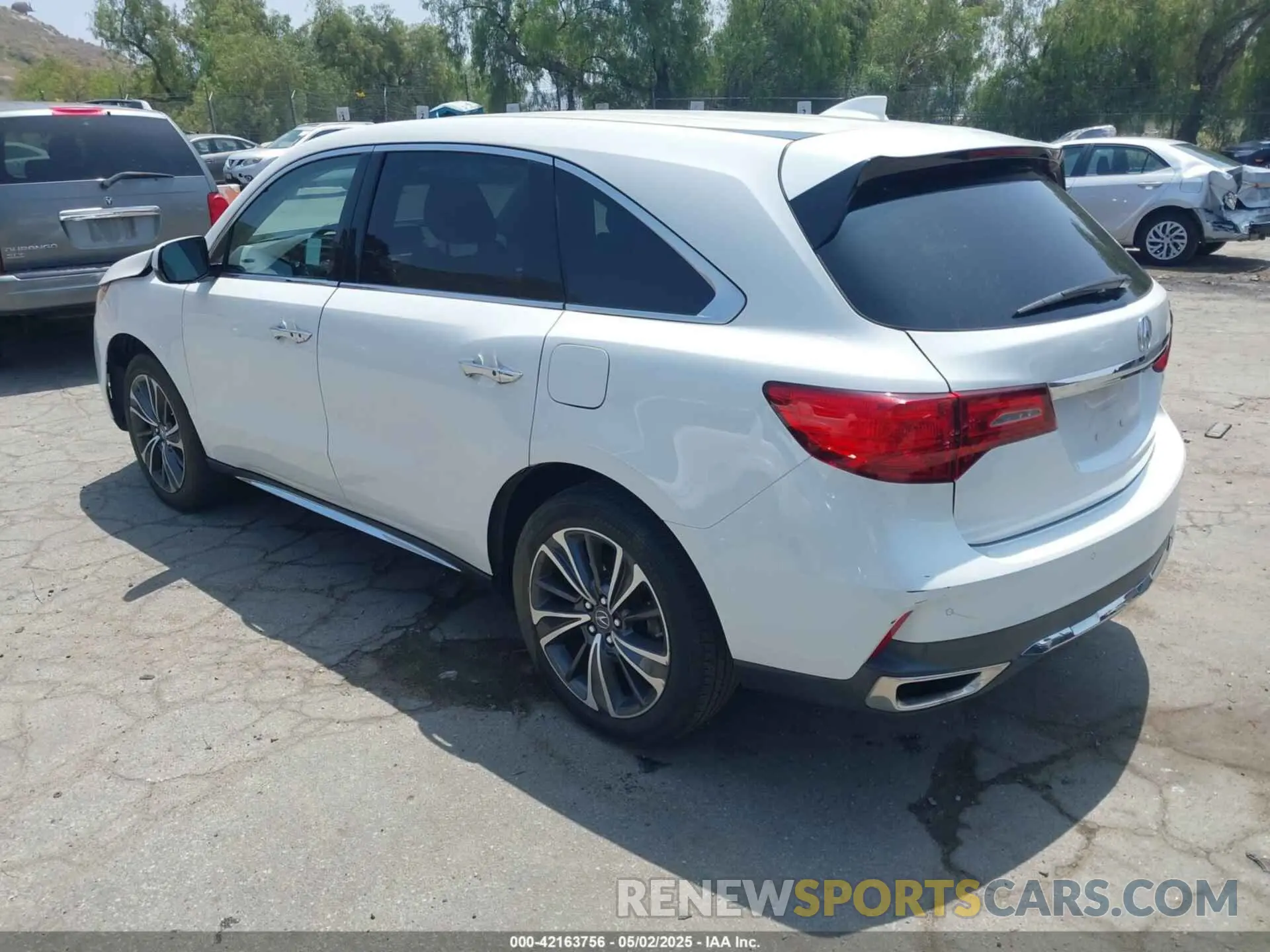 3 fotografías del automóvil dañado 5J8YD3H54LL001794 ACURA MDX 2020