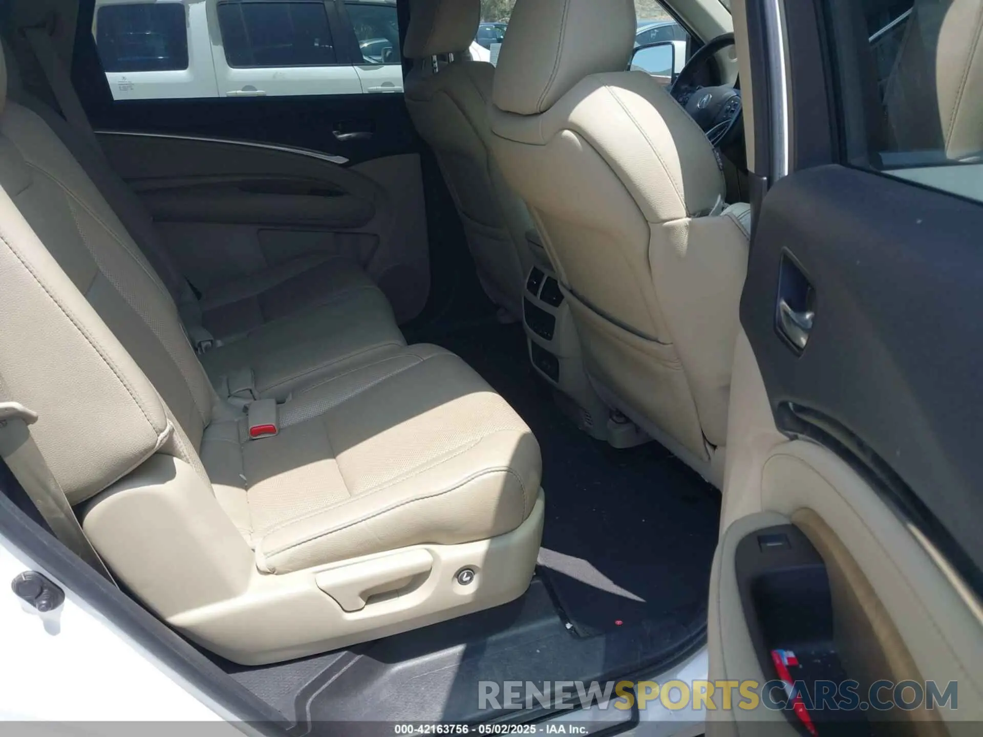 8 fotografías del automóvil dañado 5J8YD3H54LL001794 ACURA MDX 2020