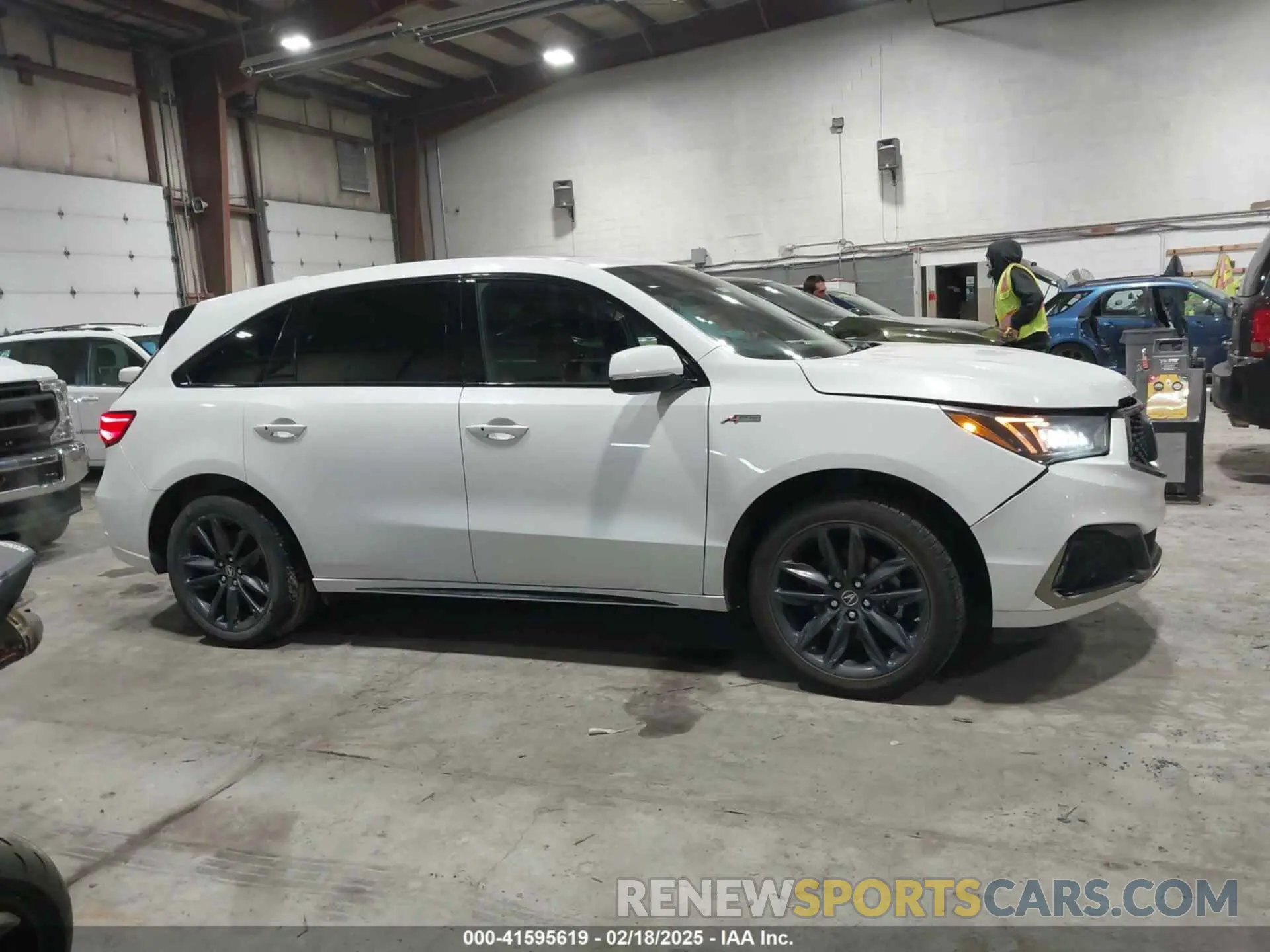 13 fotografías del automóvil dañado 5J8YD4H06LL018347 ACURA MDX 2020