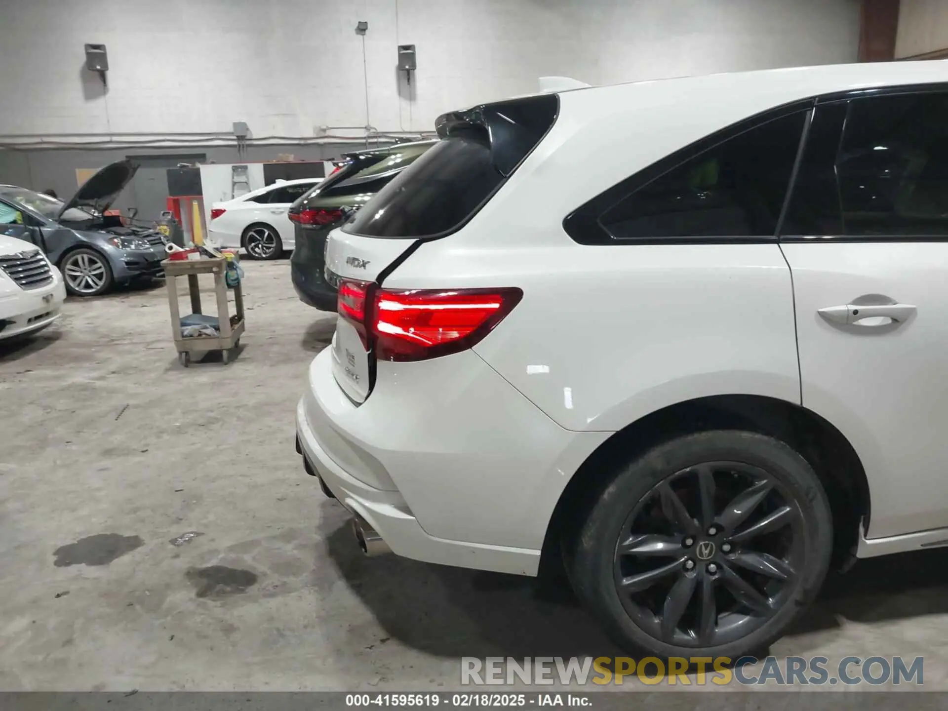 18 fotografías del automóvil dañado 5J8YD4H06LL018347 ACURA MDX 2020