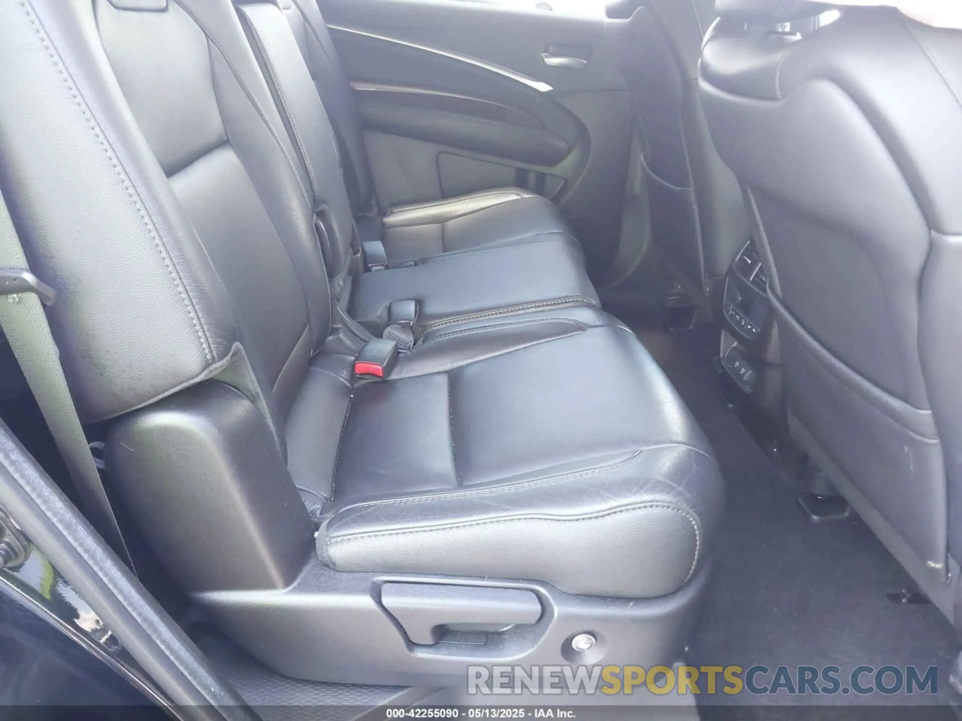 8 fotografías del automóvil dañado 5J8YD4H37LL004130 ACURA MDX 2020