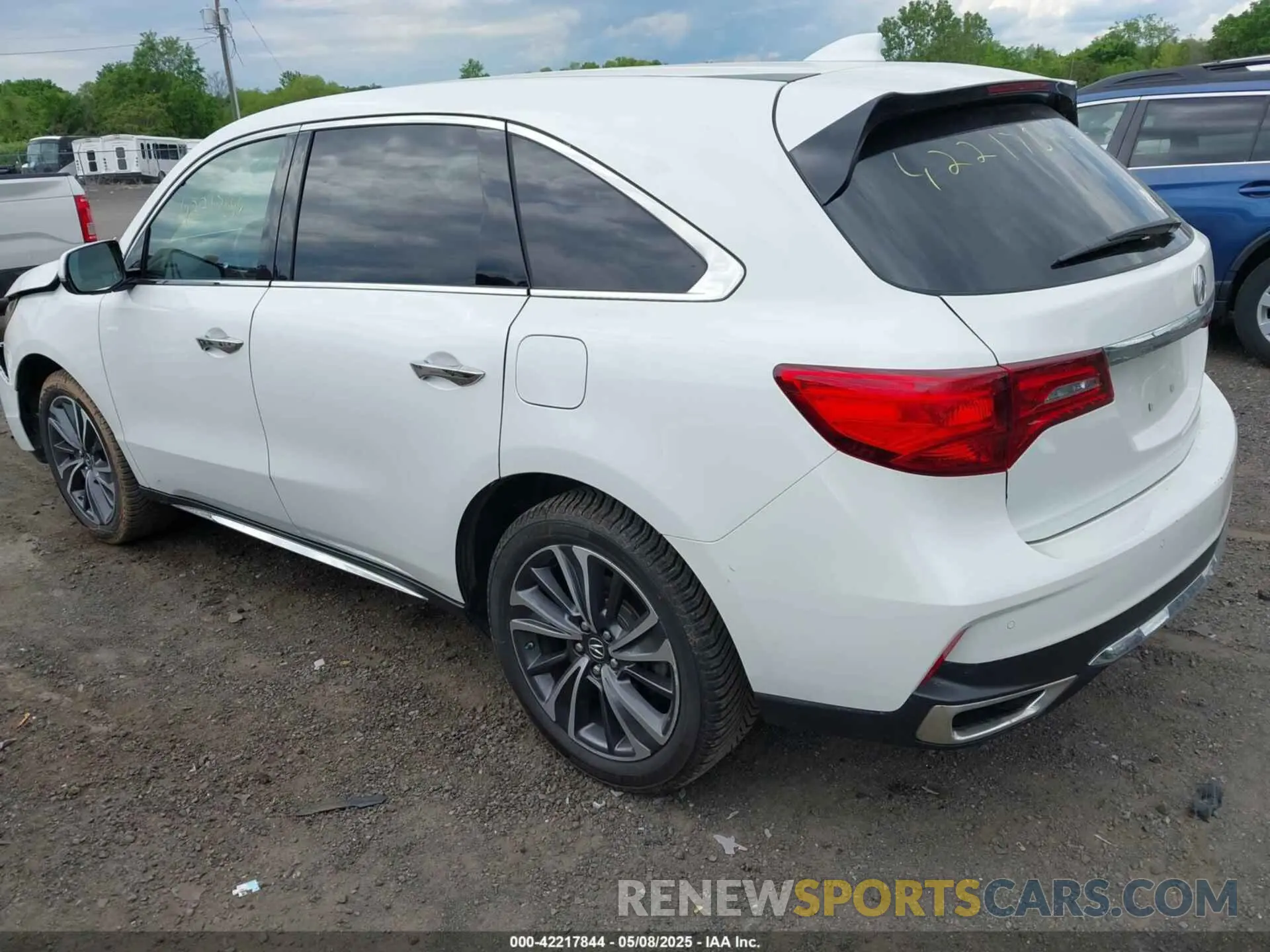 3 fotografías del automóvil dañado 5J8YD4H51LL020681 ACURA MDX 2020