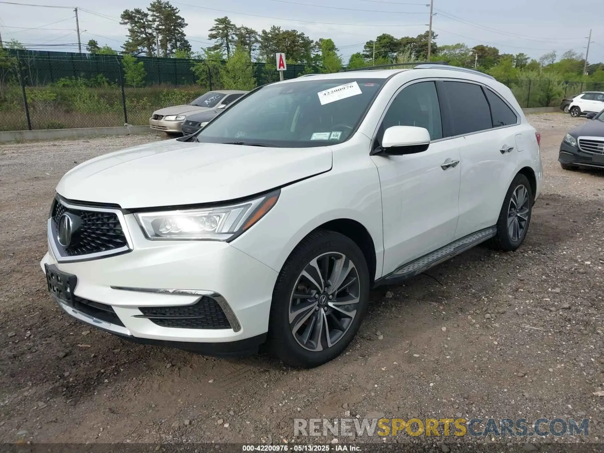 2 fotografías del automóvil dañado 5J8YD4H5XLL005970 ACURA MDX 2020