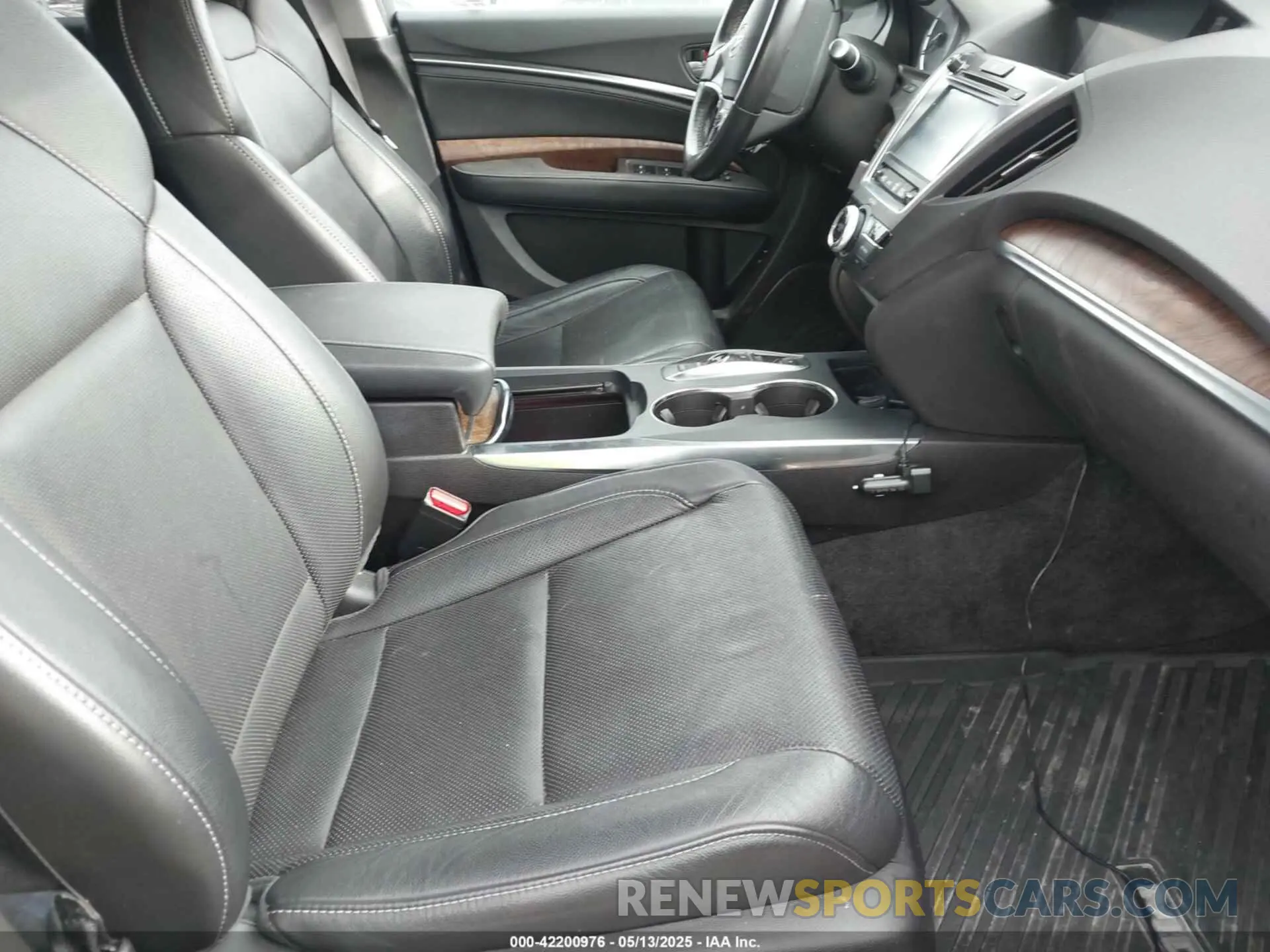 5 fotografías del automóvil dañado 5J8YD4H5XLL005970 ACURA MDX 2020